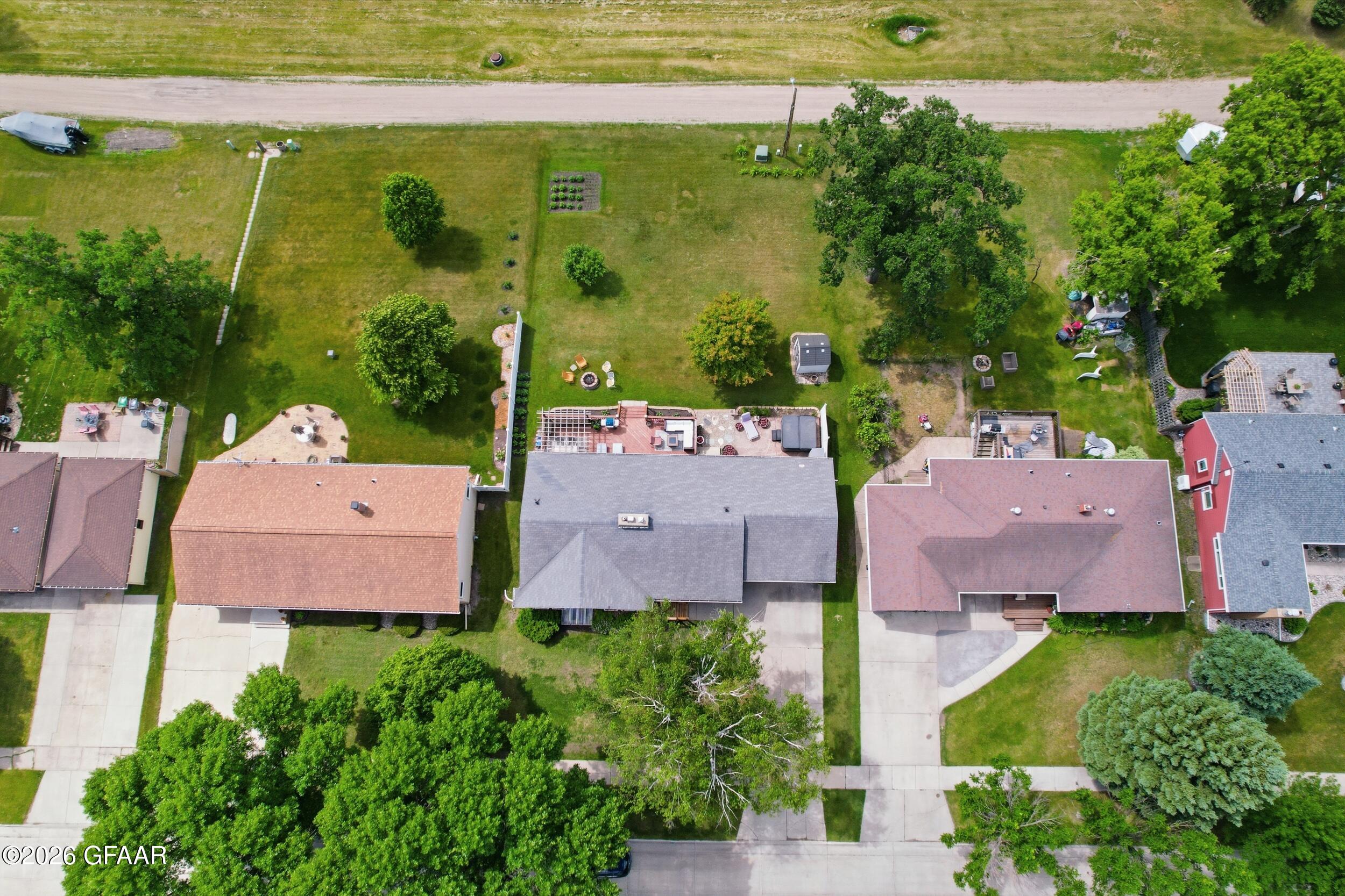 main property photo 36
