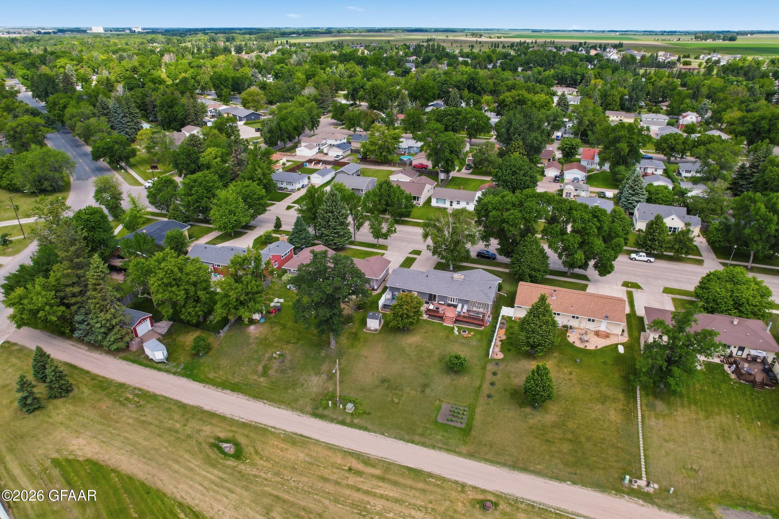 main property photo 37