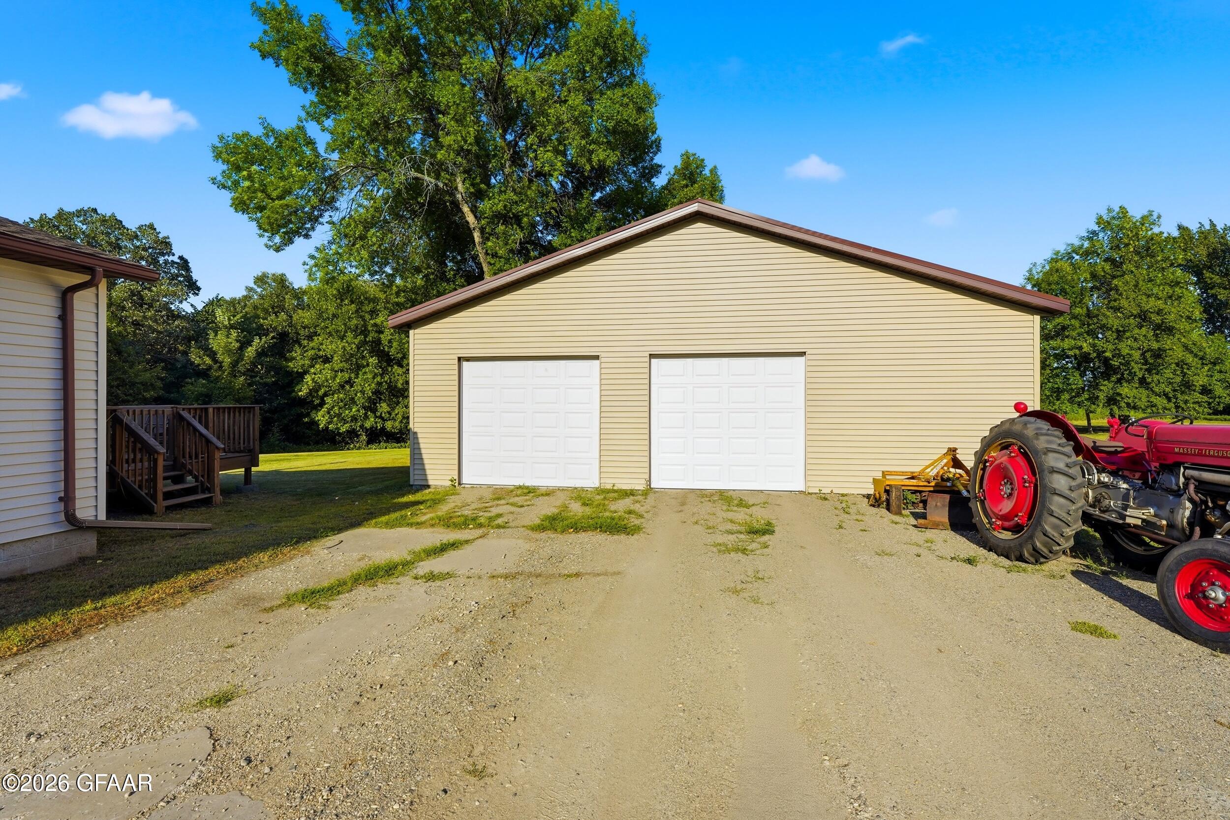 main property photo 23