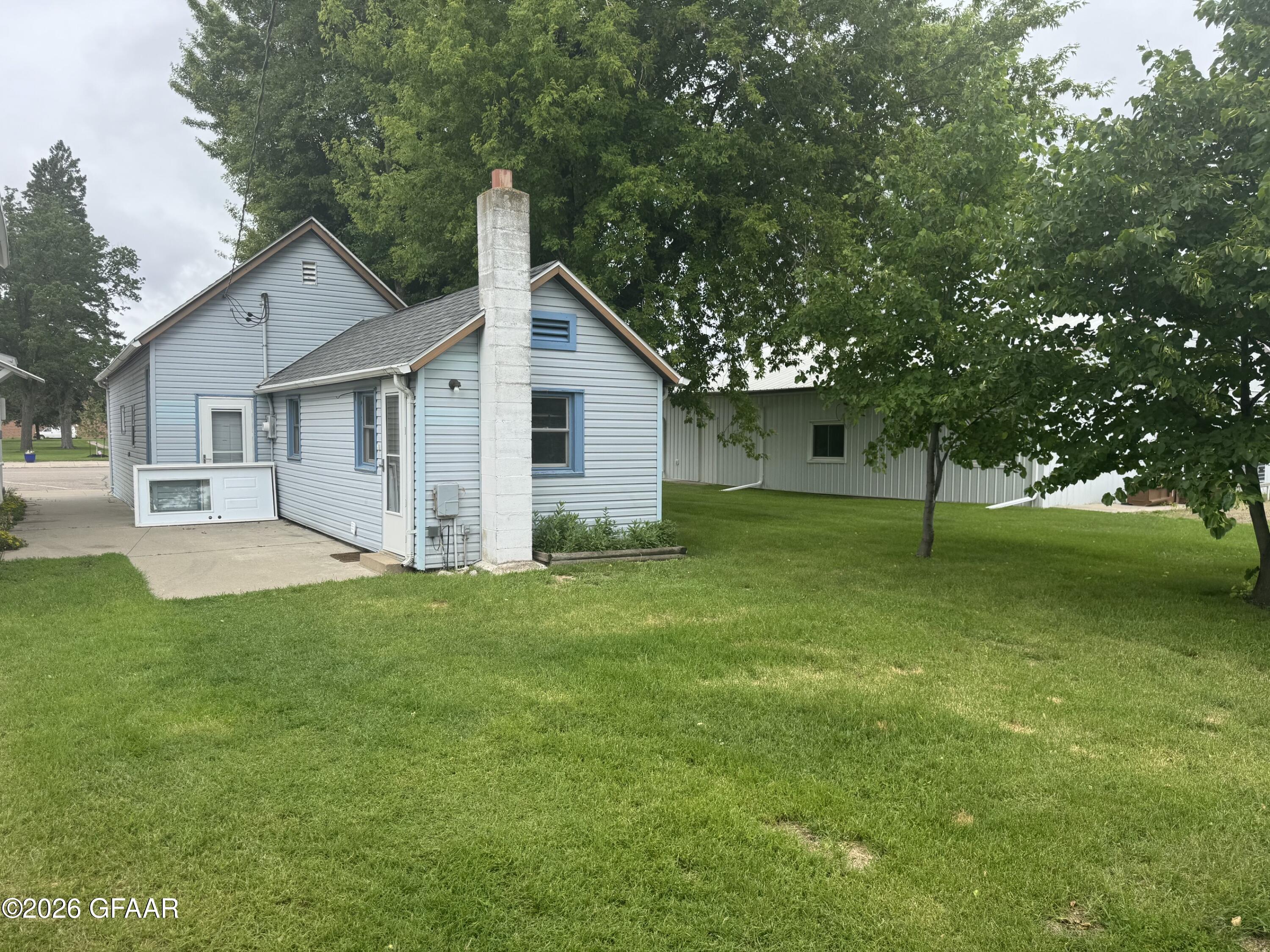 main property photo 2