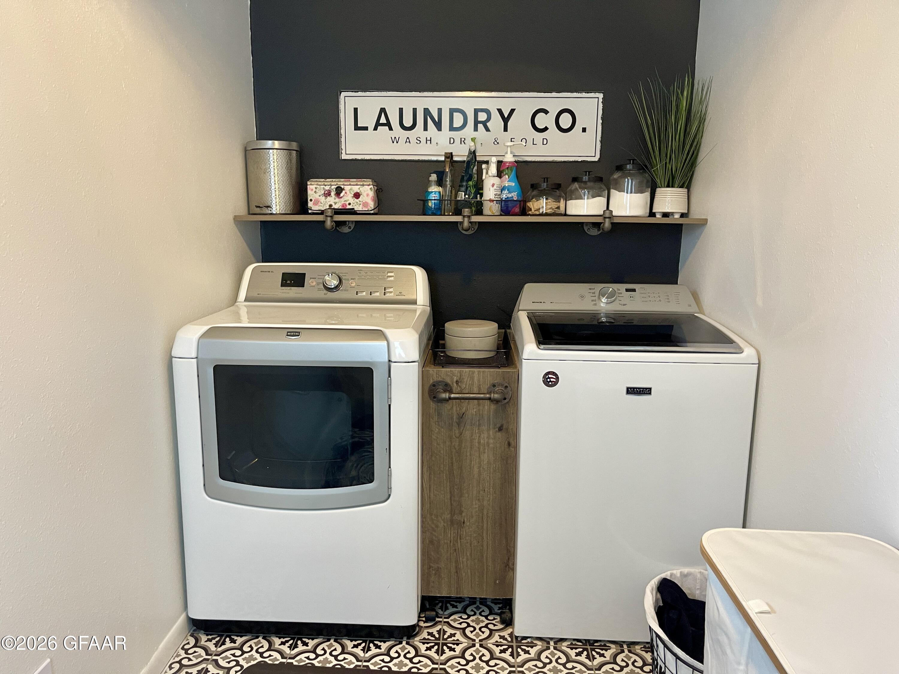 property viewer photo 12