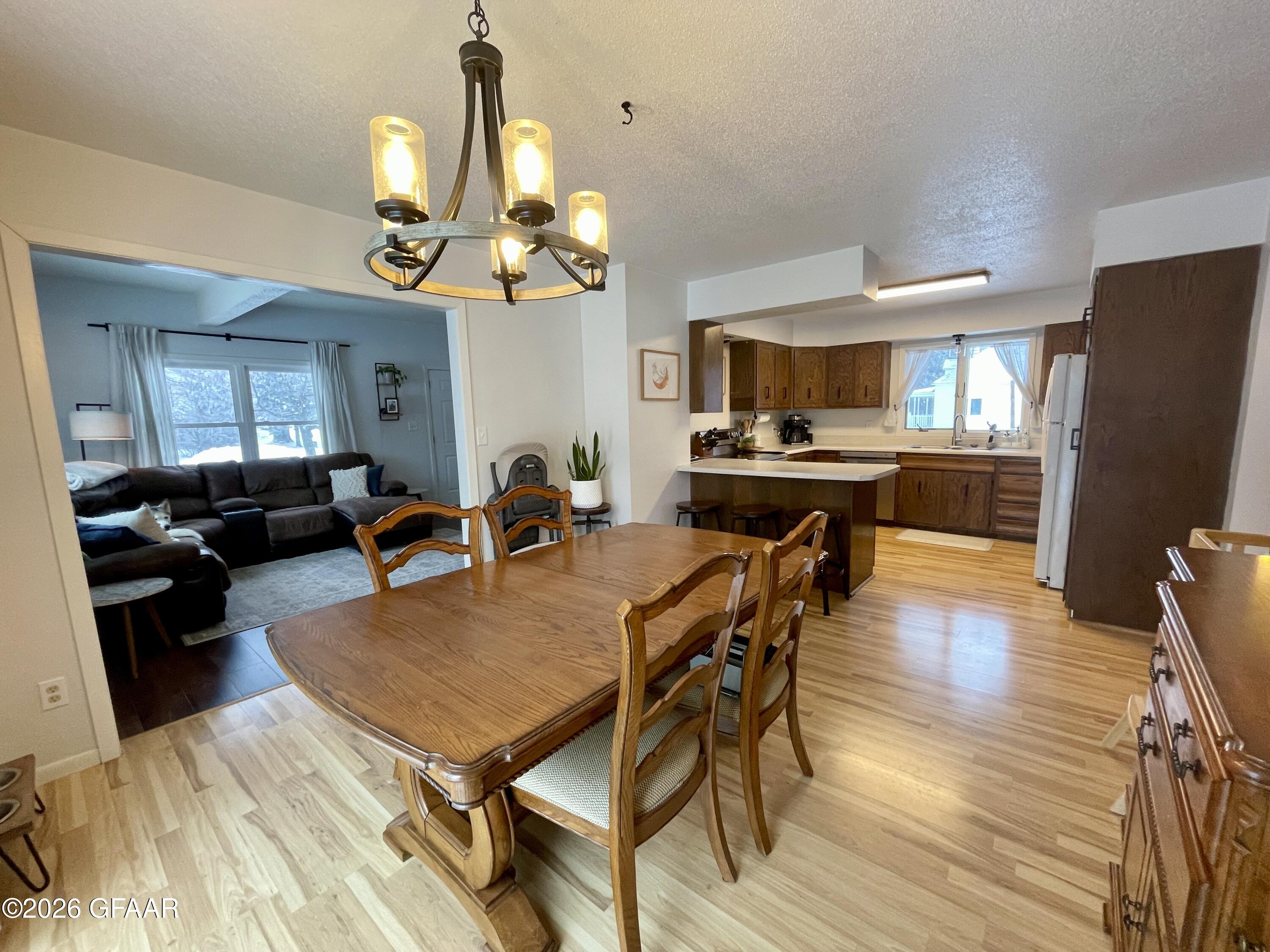 property viewer photo 3