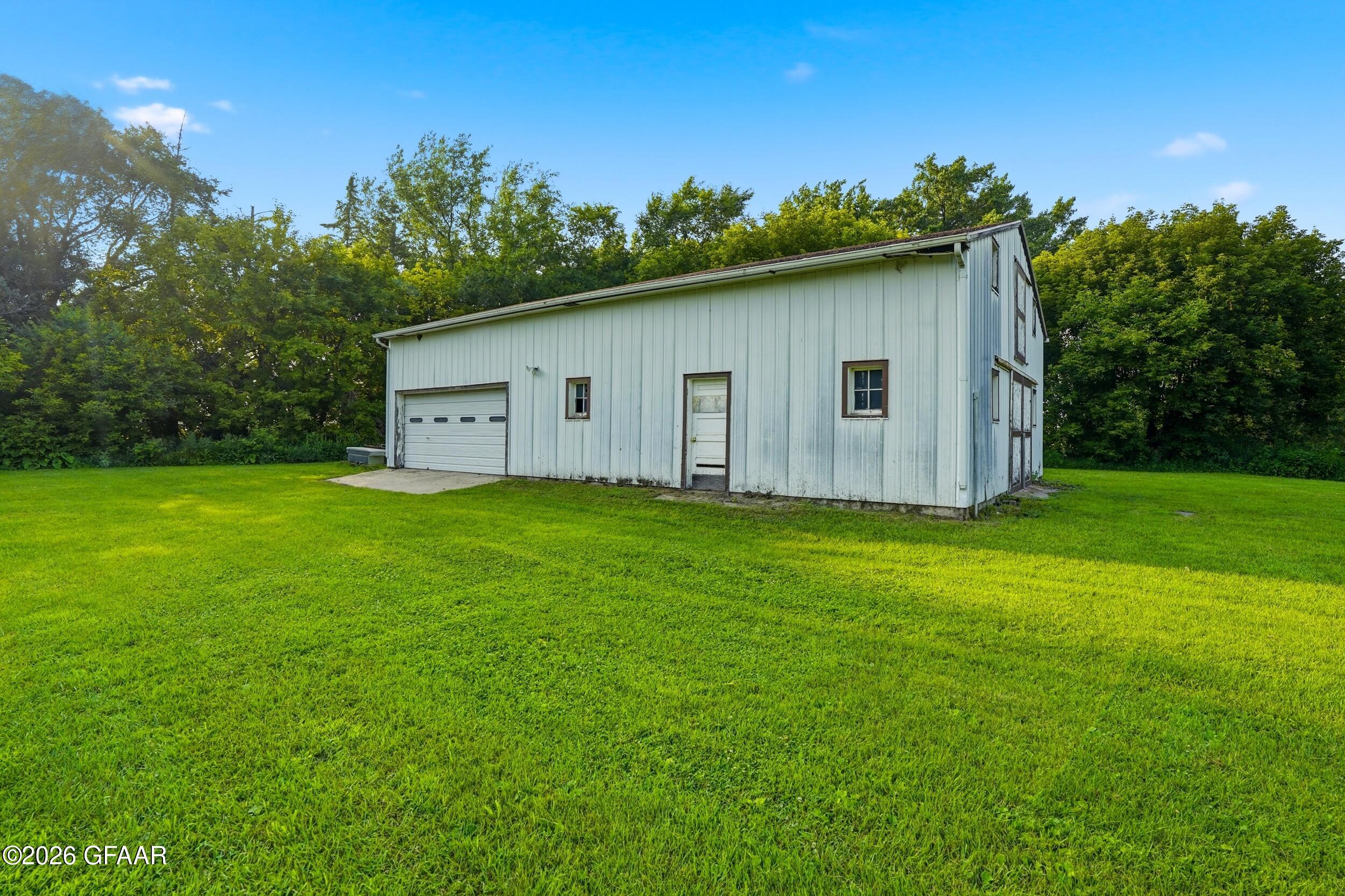 main property photo 29