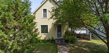 image of property with 3 Bed | 2 Bath | 1,980 Sqft