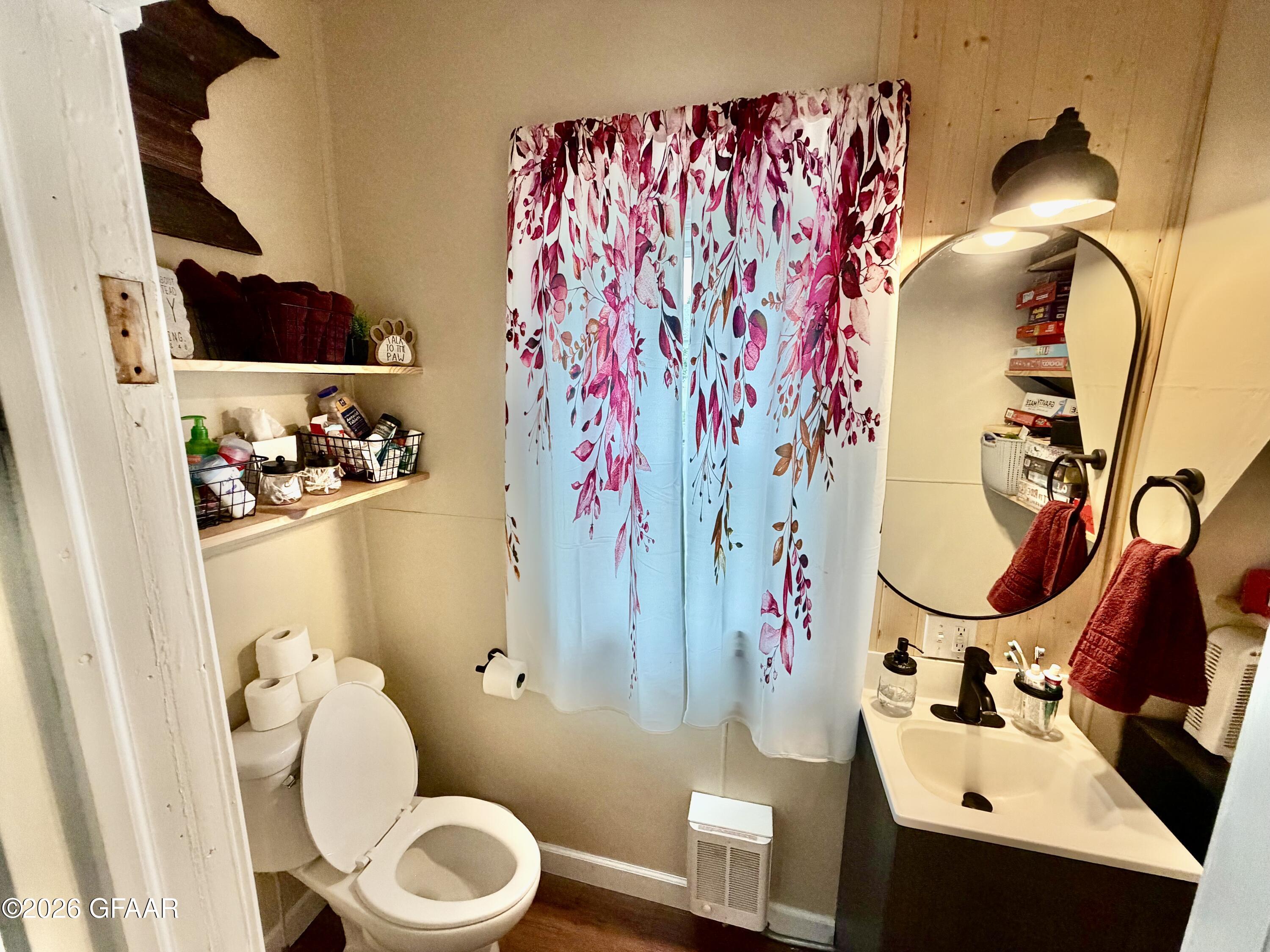 main property photo 13