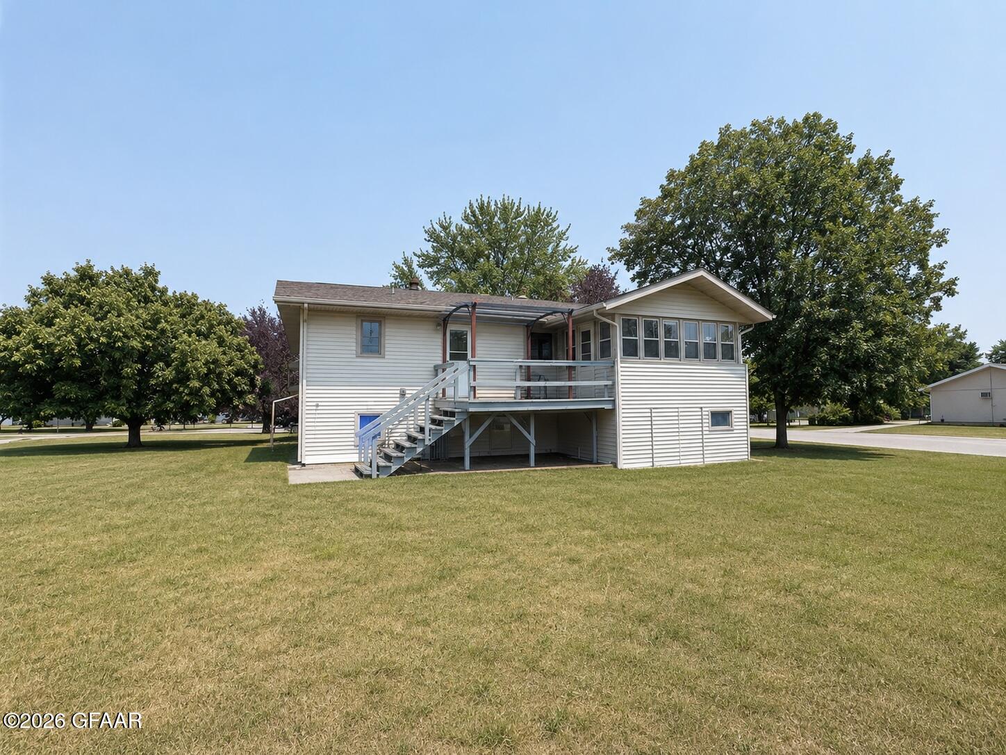 main property photo 23