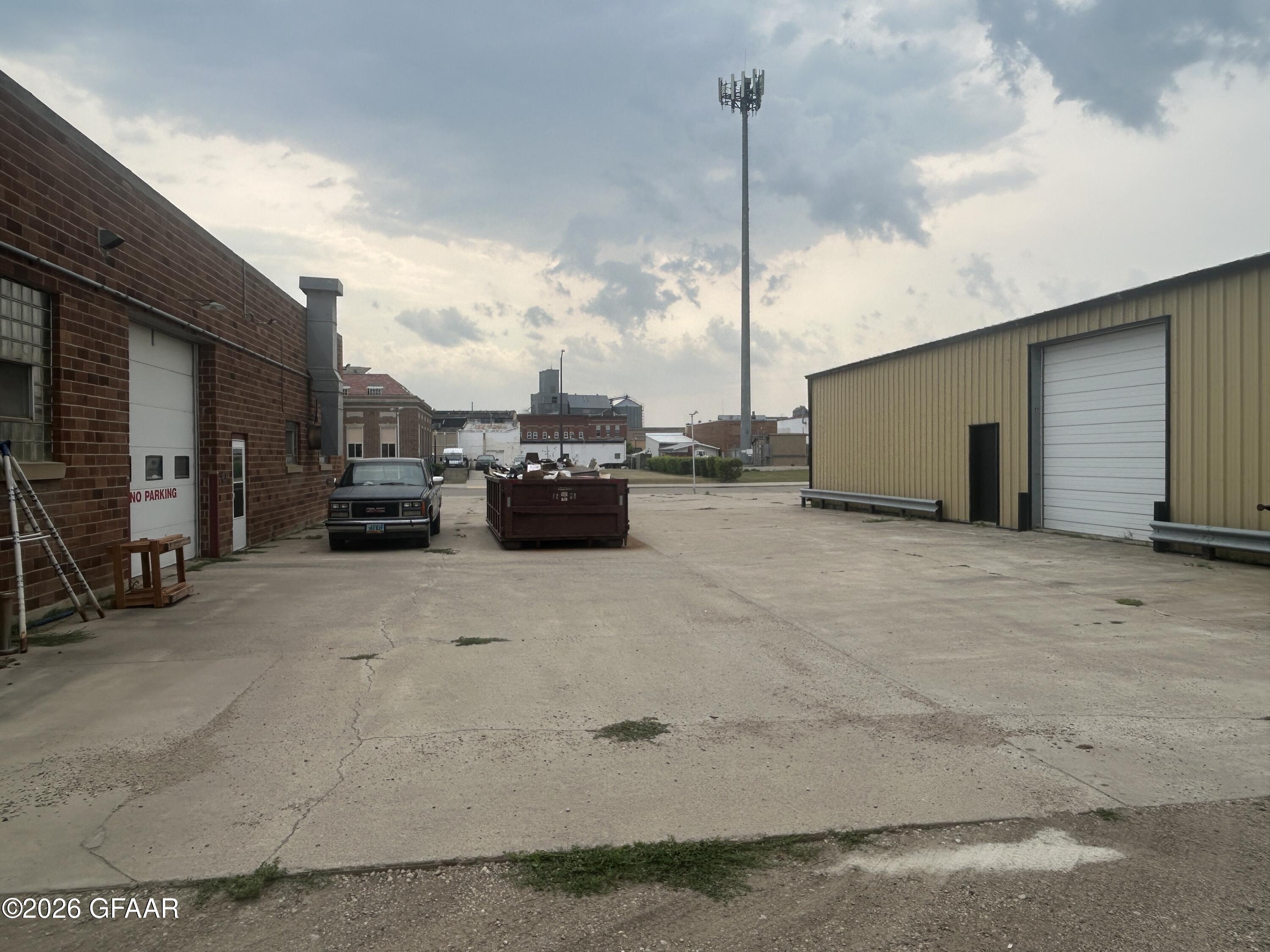 main property photo 2