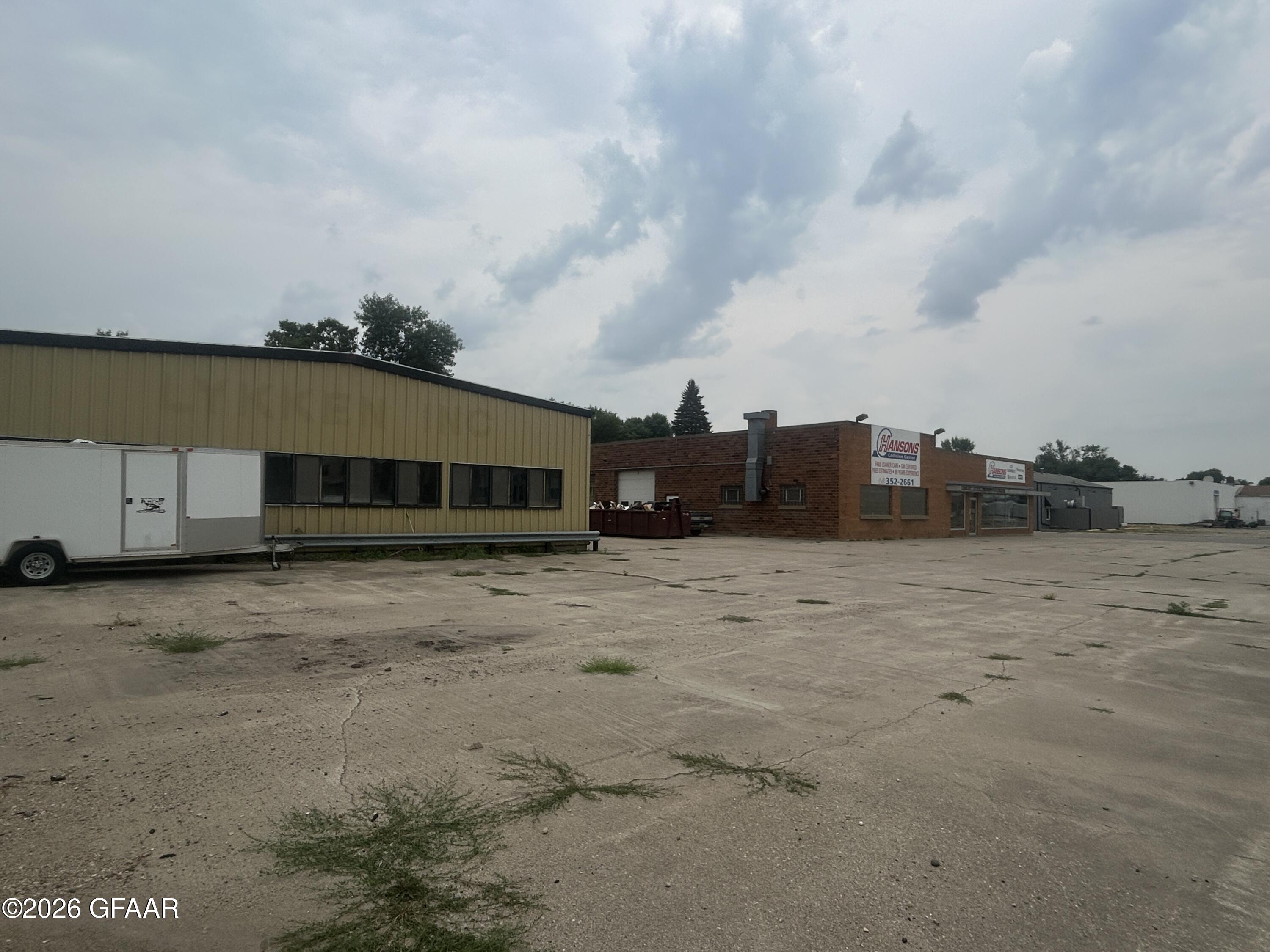 main property photo 6