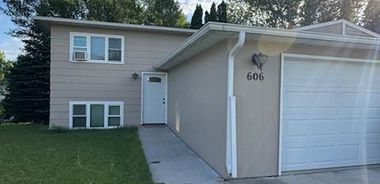 image of property with 3 Bed | 2 Bath | 1,344 Sqft