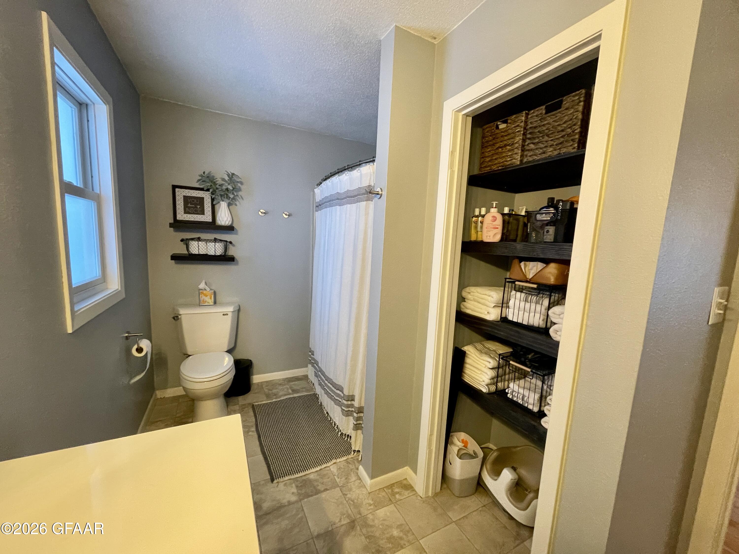 property viewer photo 9