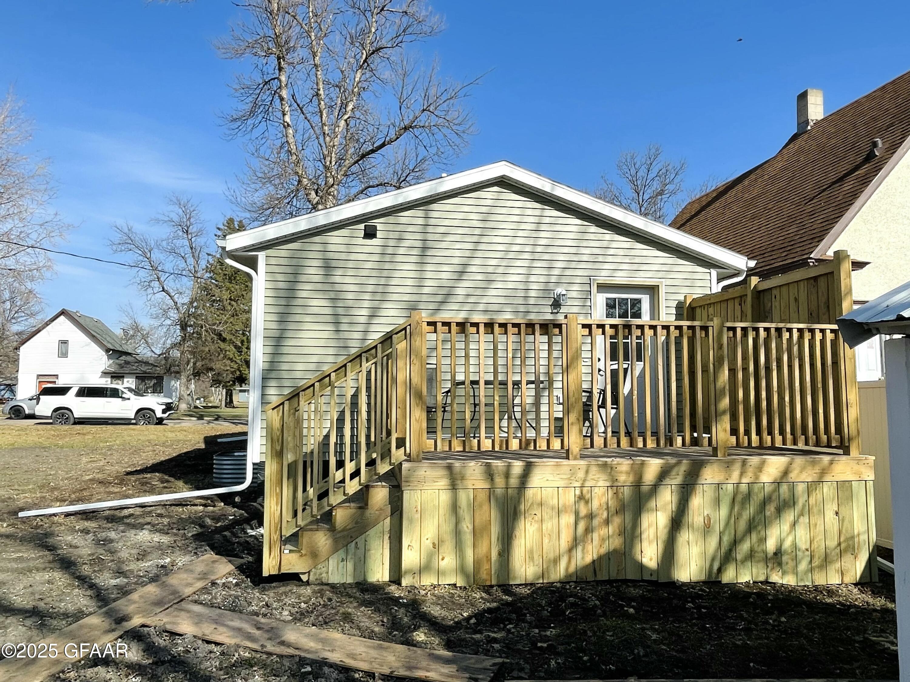 main property photo 23