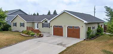 image of property with 6 Bed | 4 Bath | 4,476 Sqft