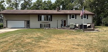 image of property with 4 Bed | 1 Bath | 3,088 Sqft