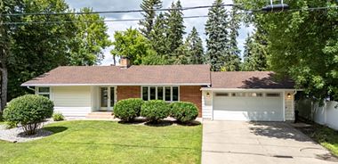 image of property with 4 Bed | 3 Bath | 2,882 Sqft