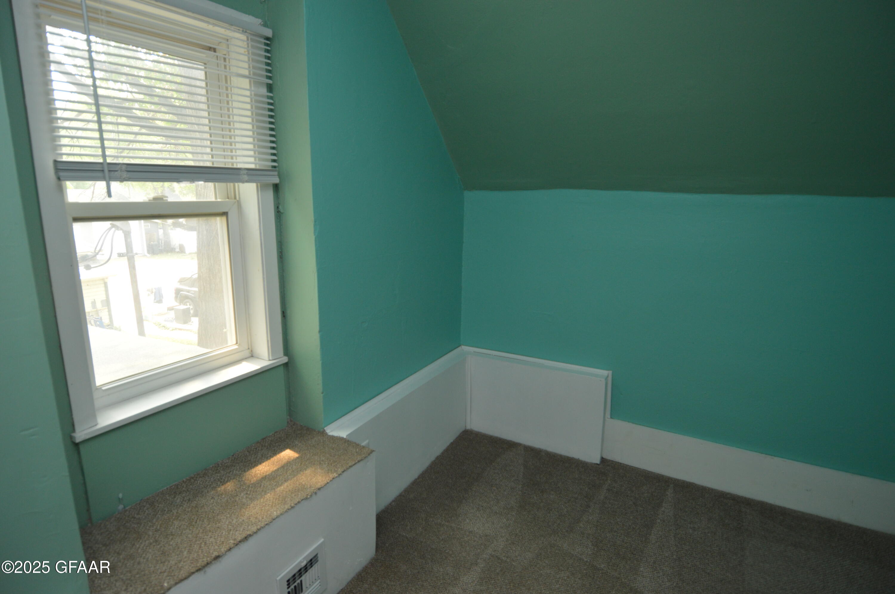 property viewer photo 10
