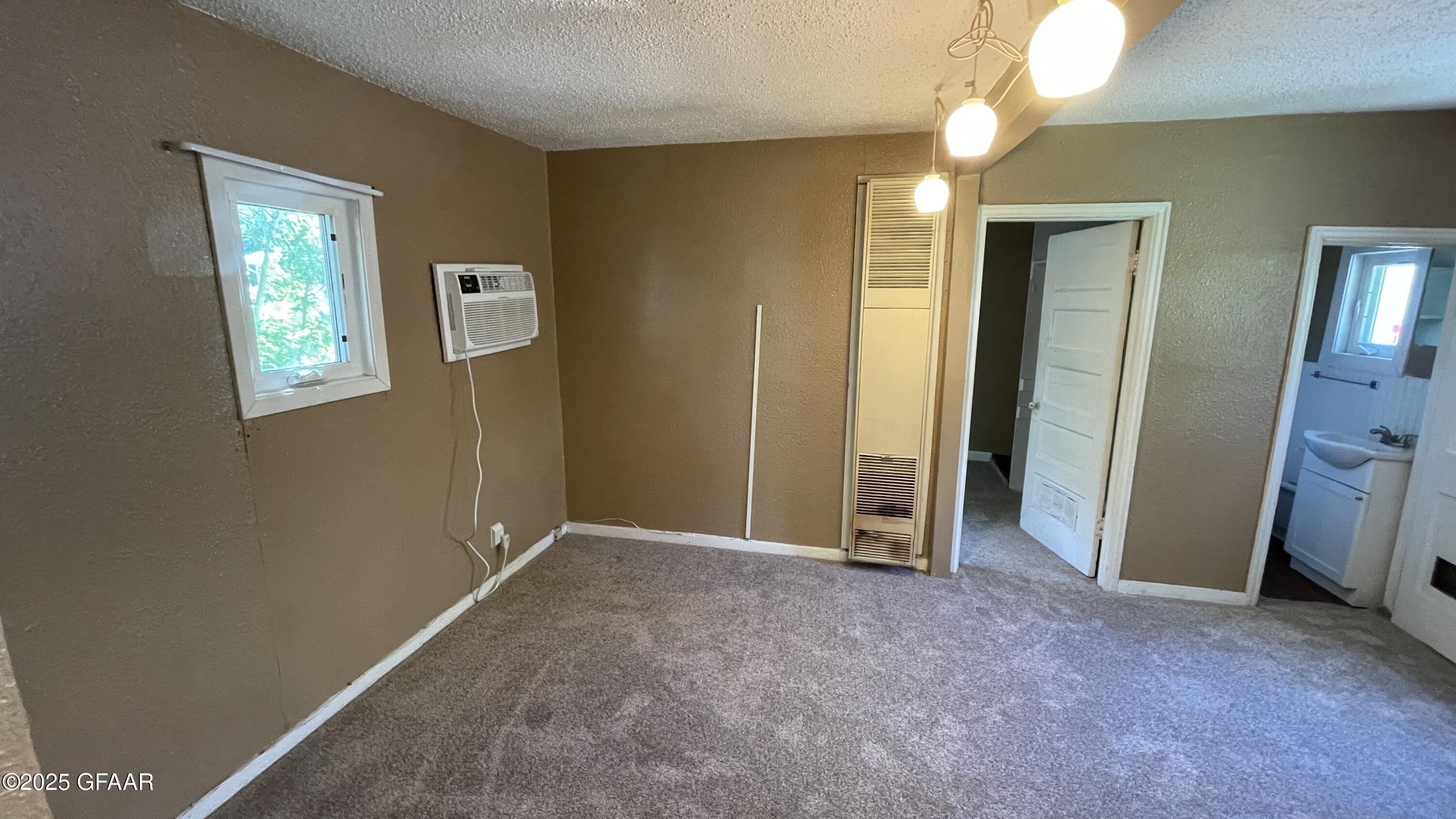 property viewer photo 13