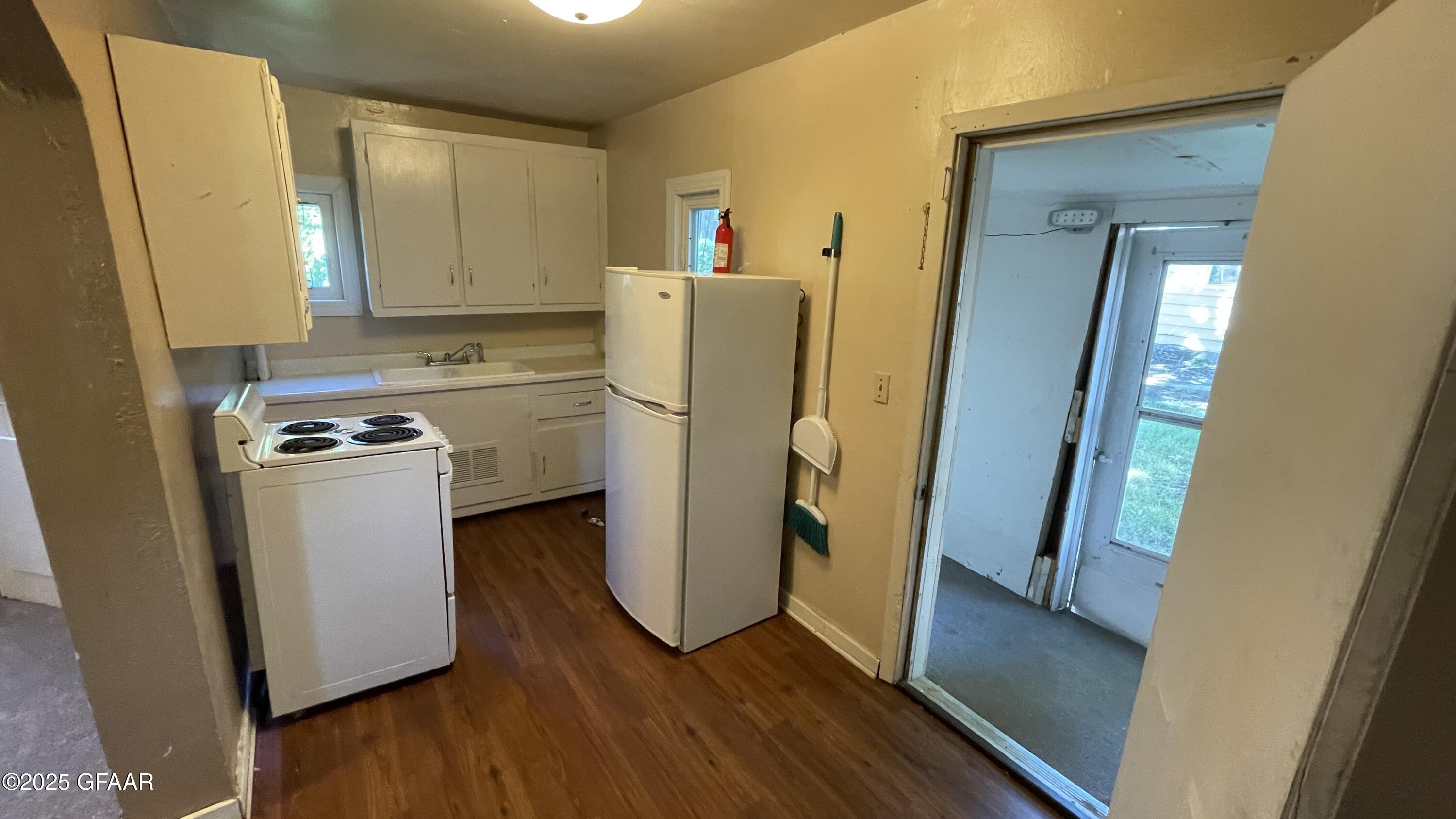 property viewer photo 16