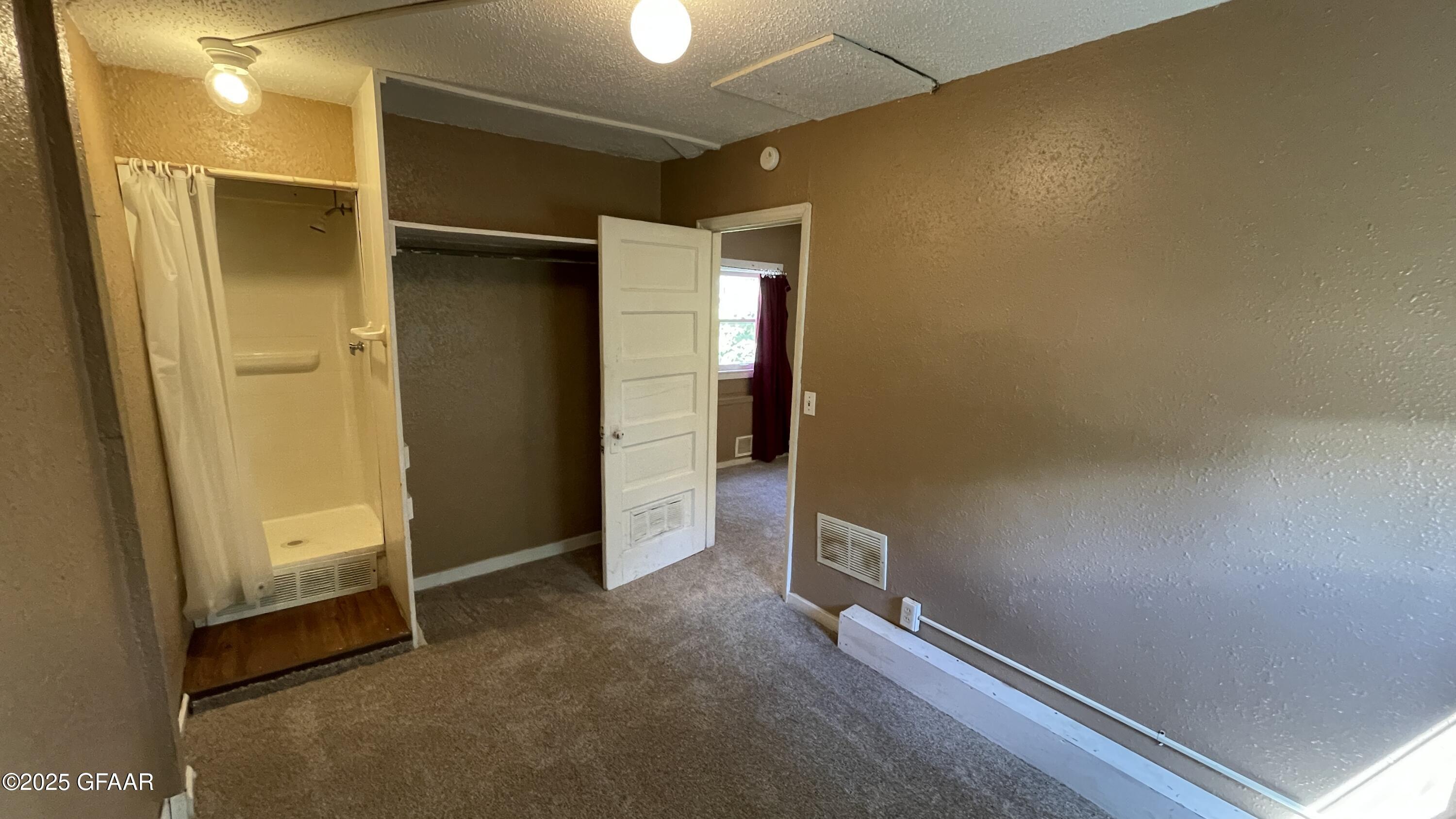 property viewer photo 19