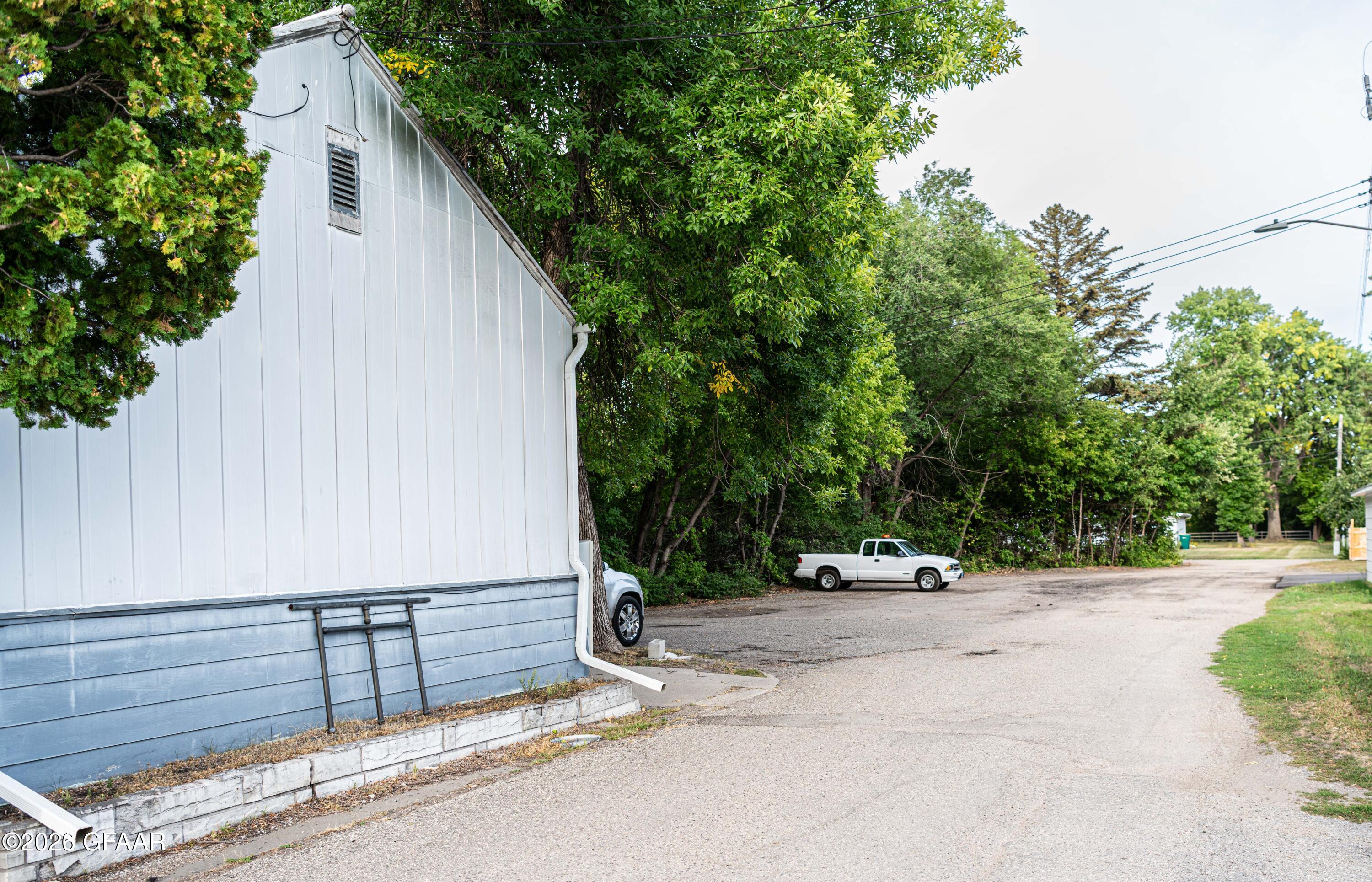 main property photo 18