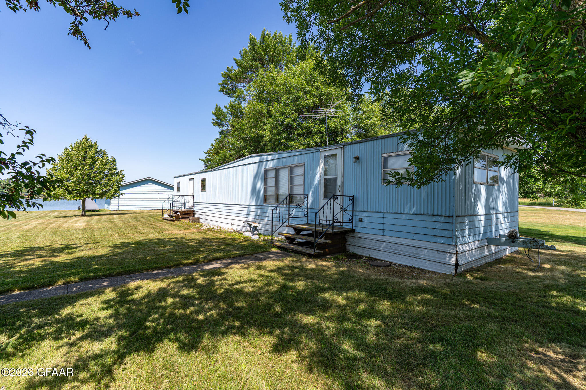 main property photo 39