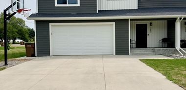 image of property with 4 Bed | 3 Bath | 3,129 Sqft