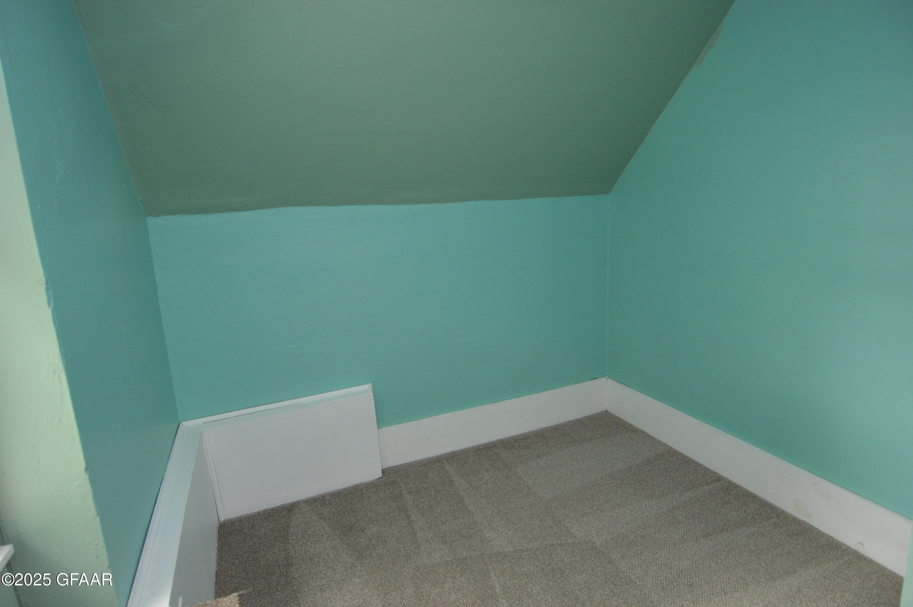 property viewer photo 9