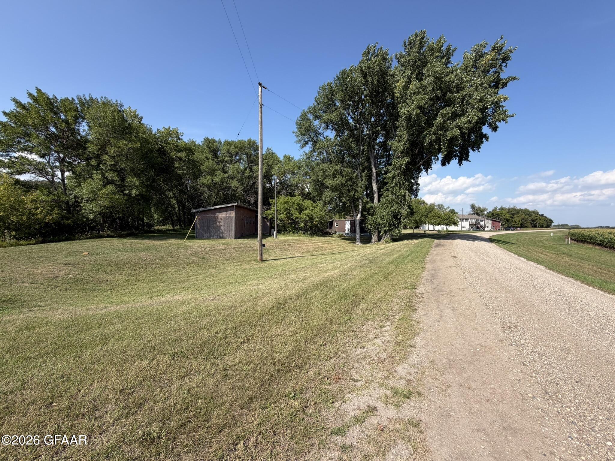 main property photo 28