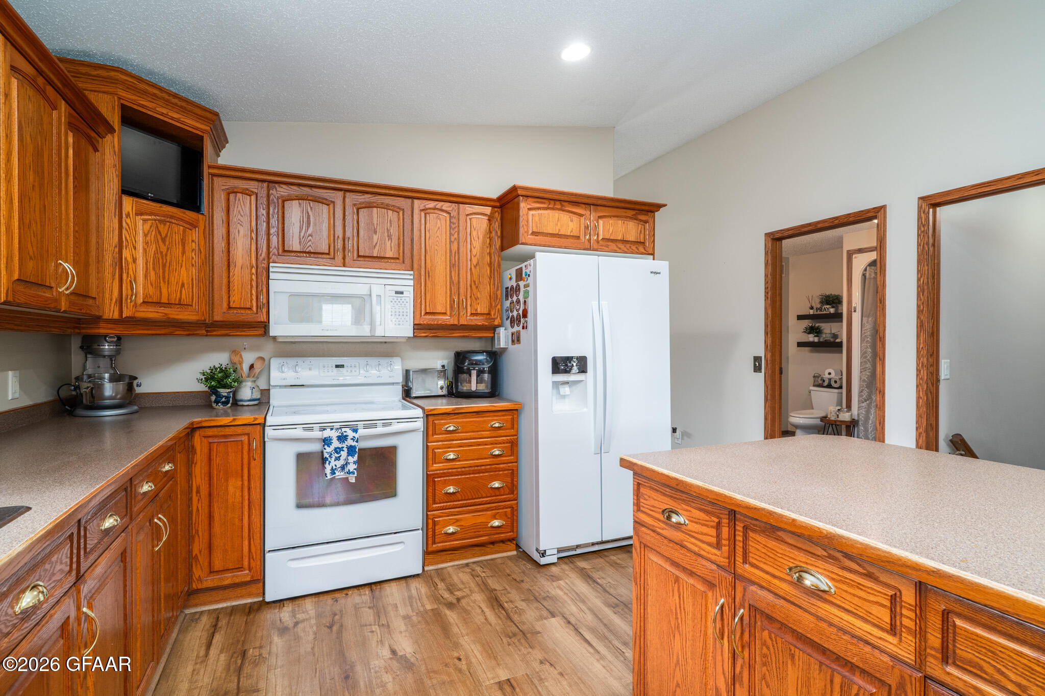 main property photo 5