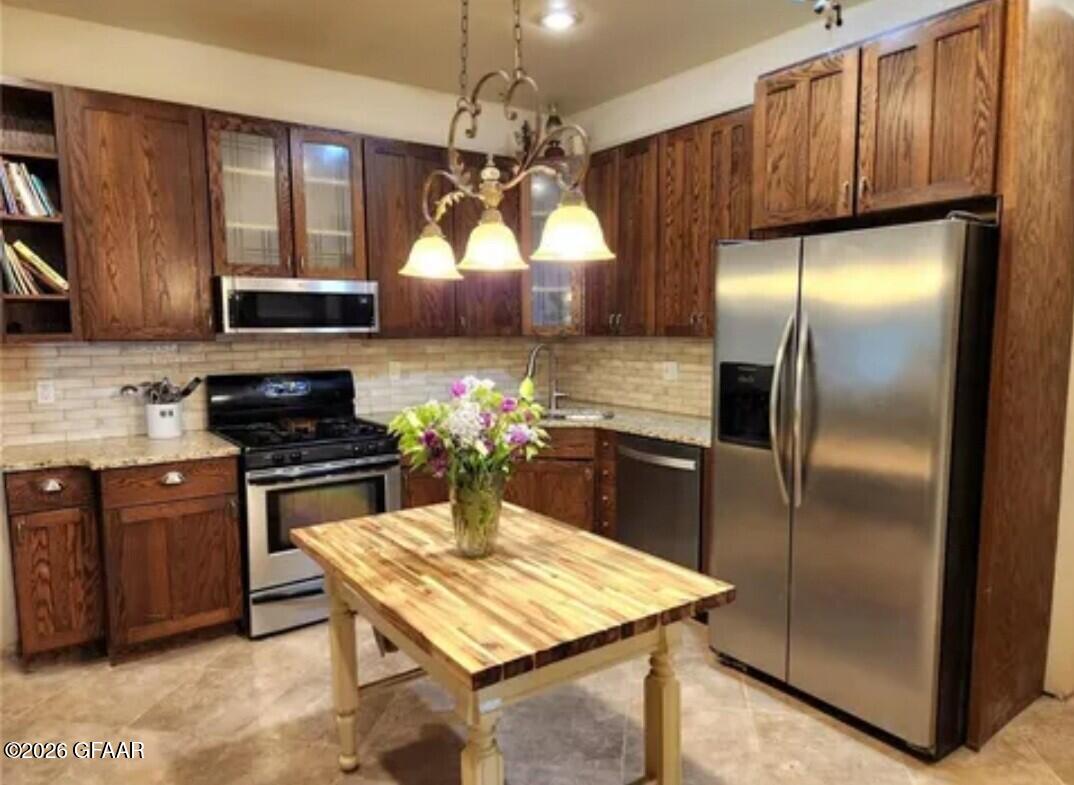 main property photo 11