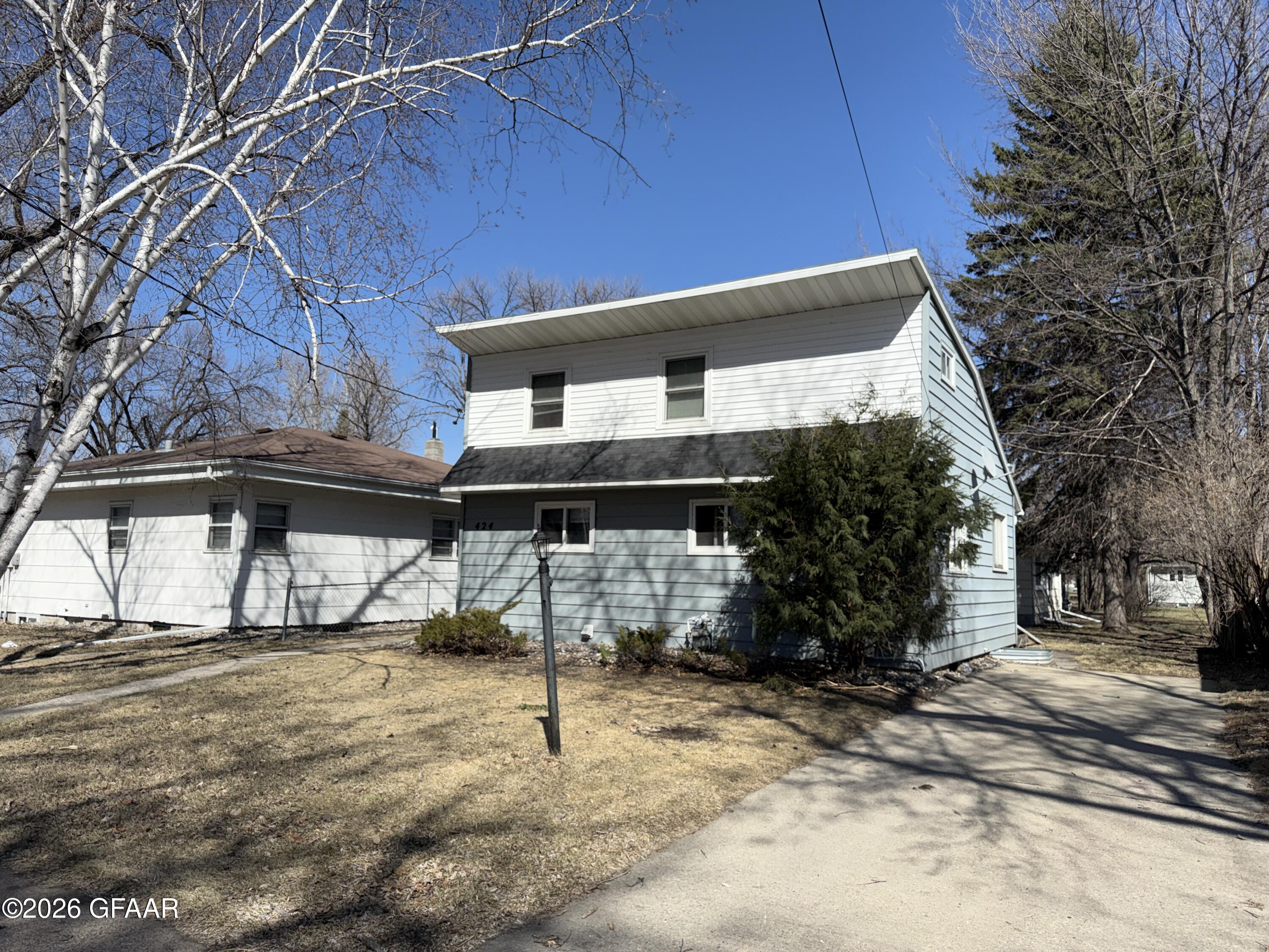 main property photo 8