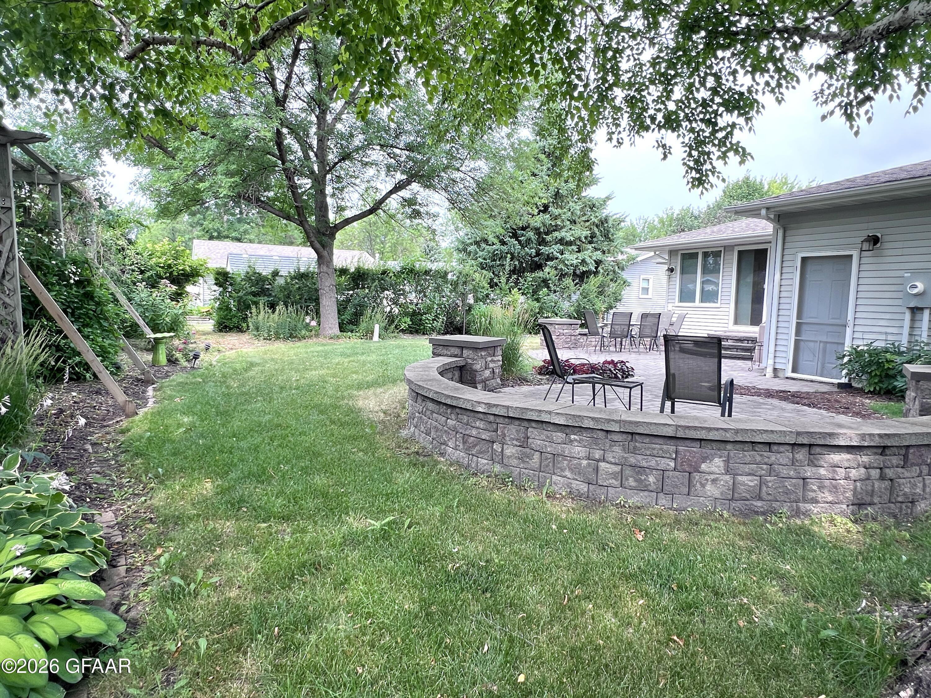main property photo 23