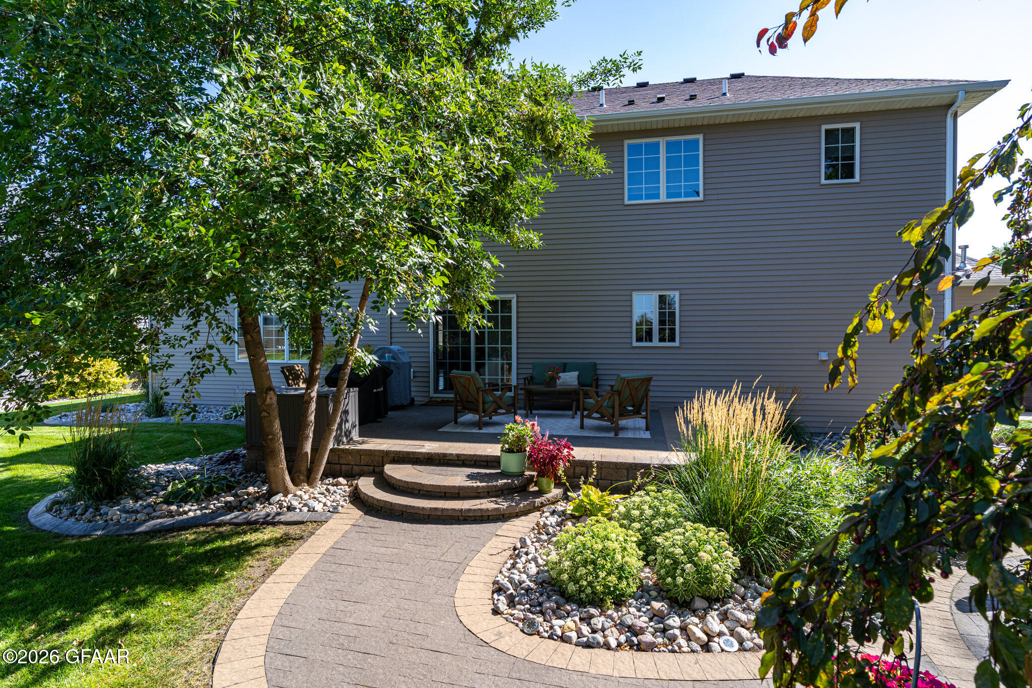 main property photo 40