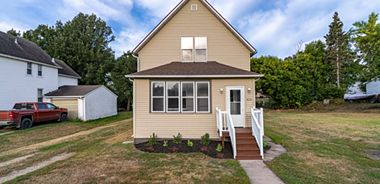 image of property with 4 Bed | 2 Bath | 2,069 Sqft