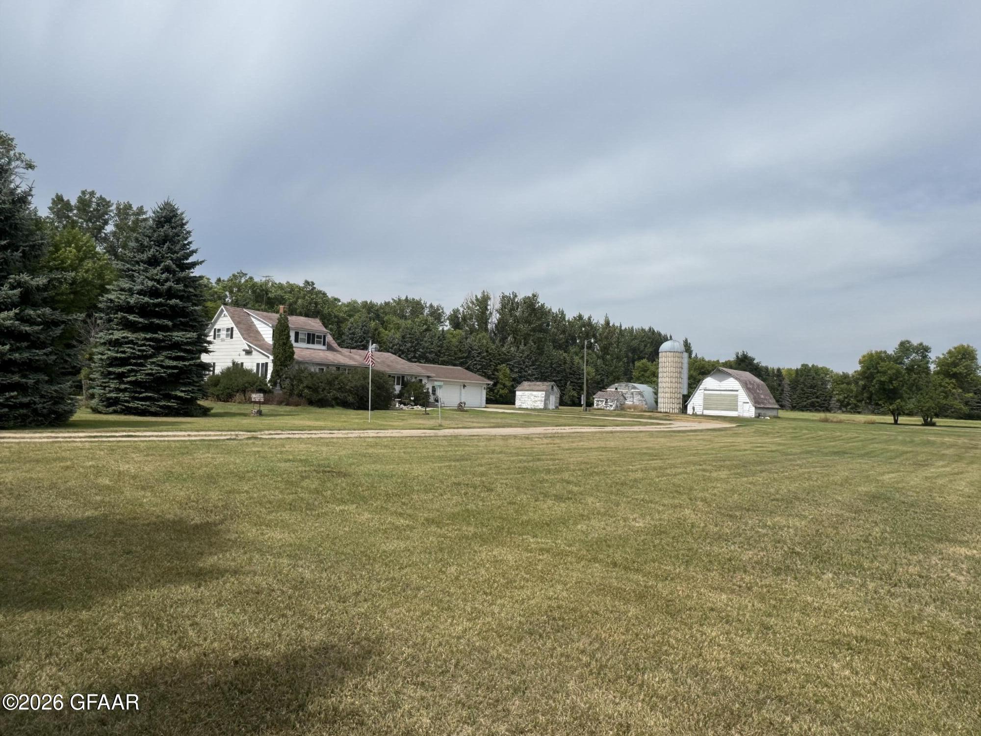 main property photo 5
