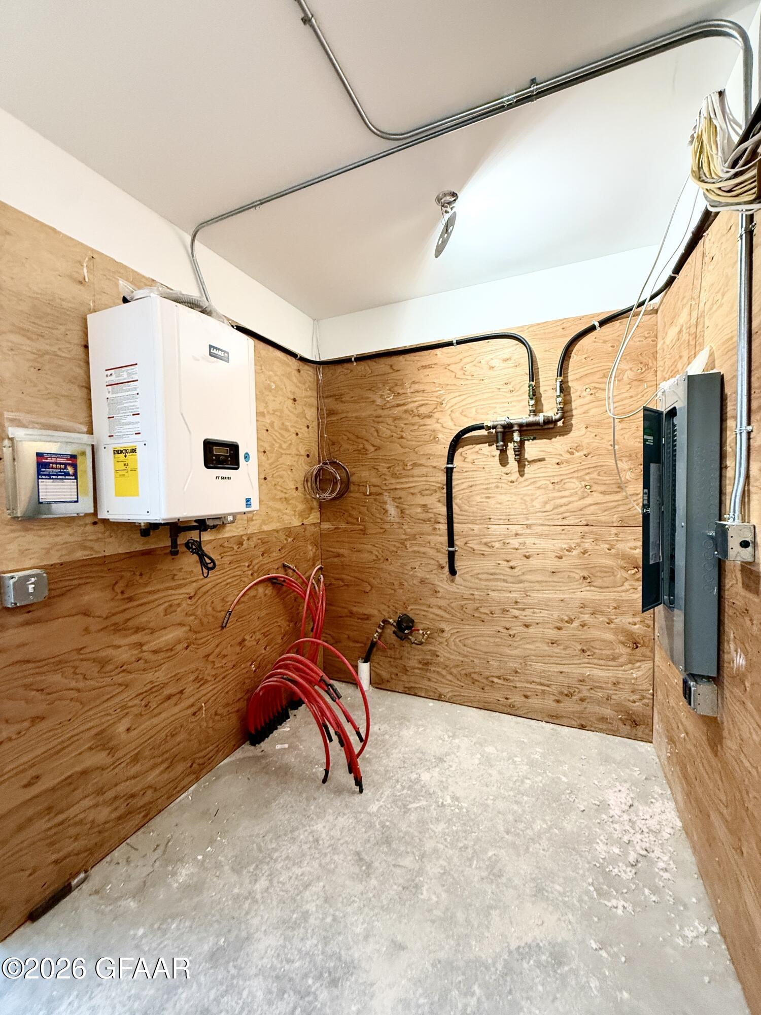 main property photo 5