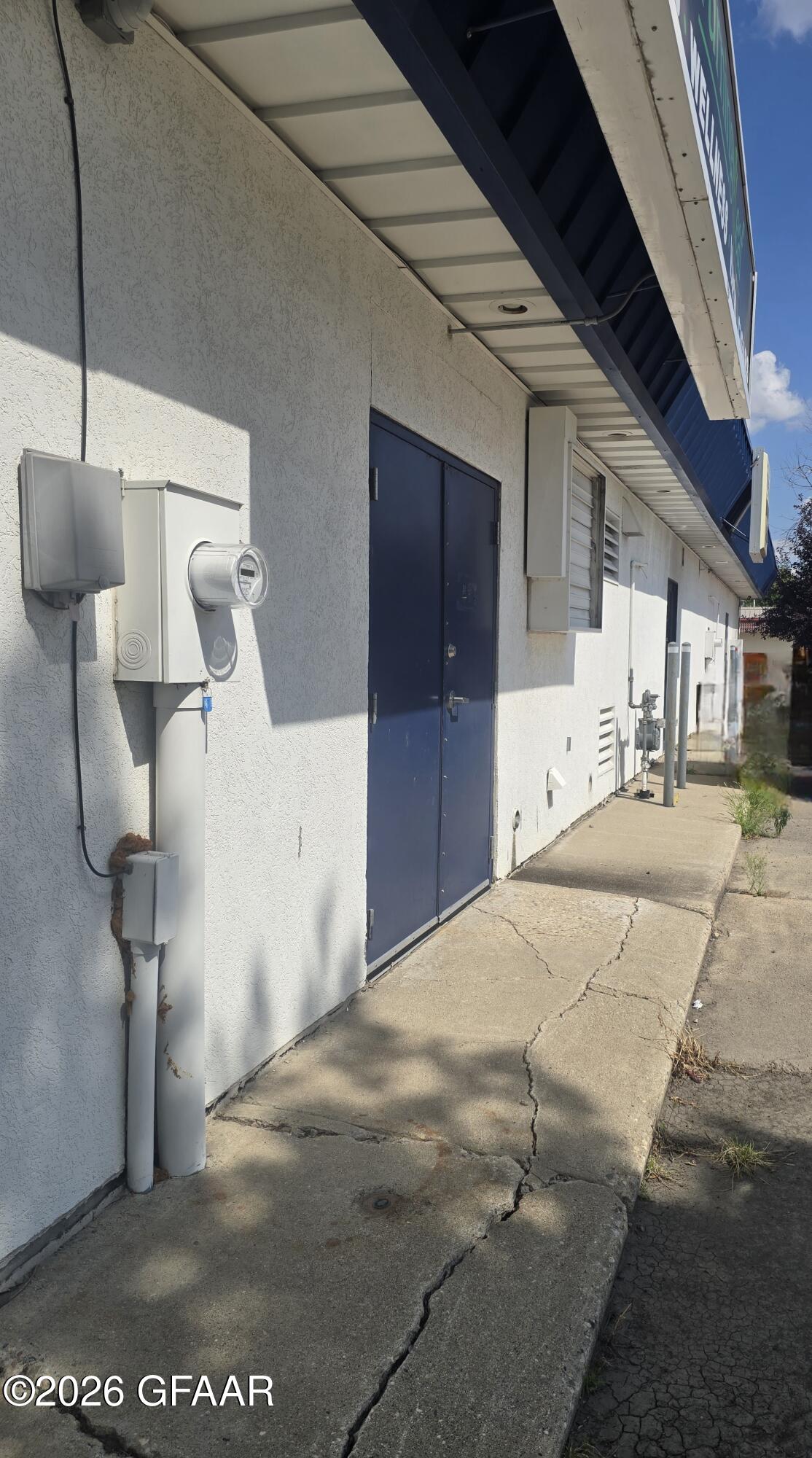 main property photo 6