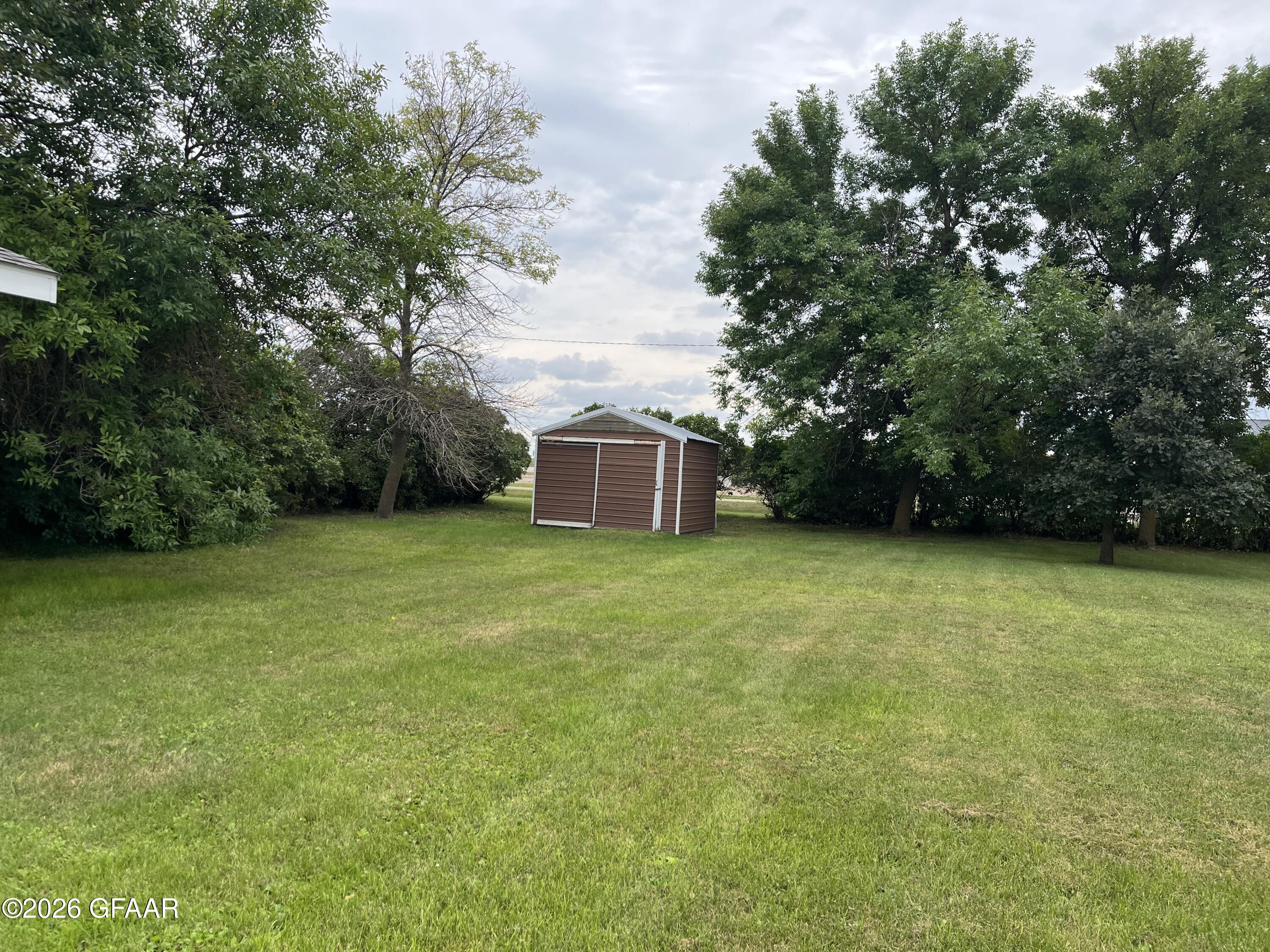 main property photo 10