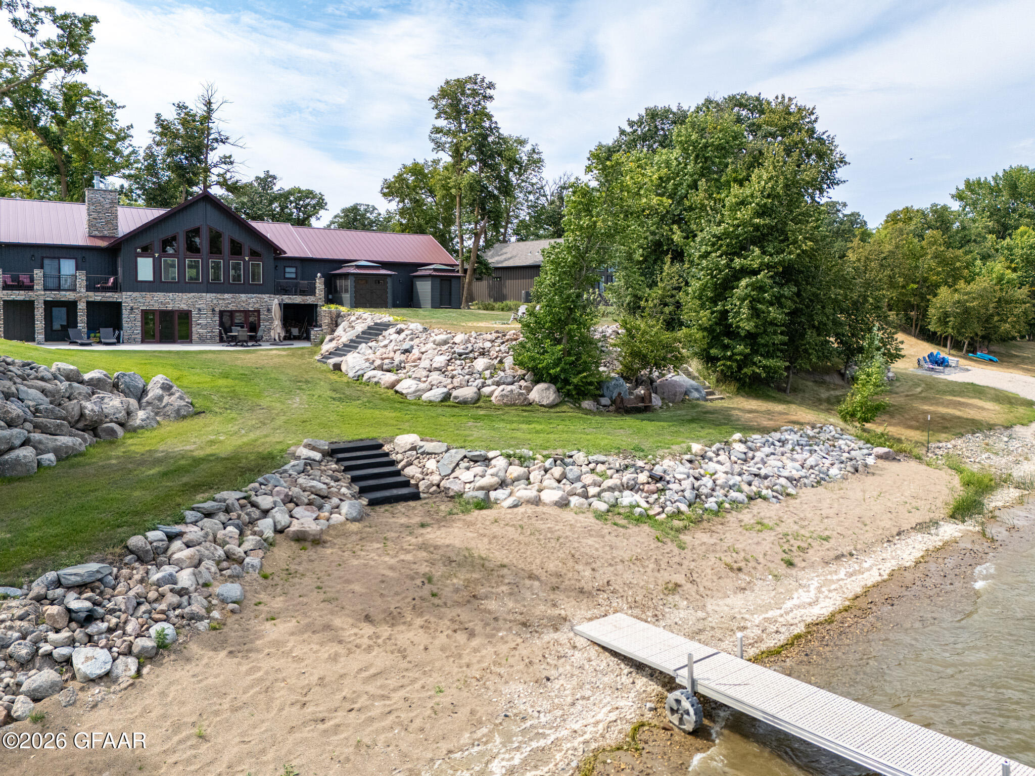 main property photo 44