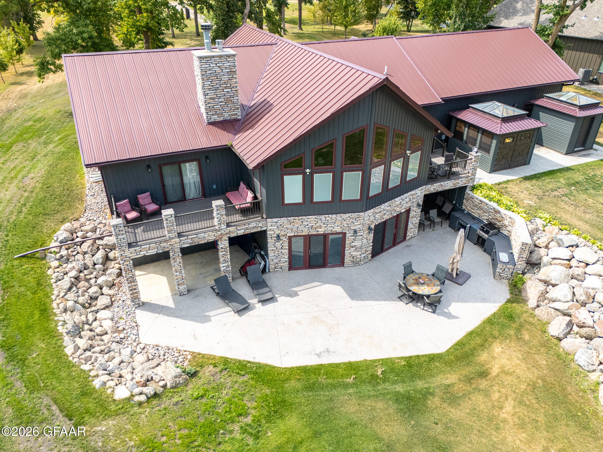 main property photo 45