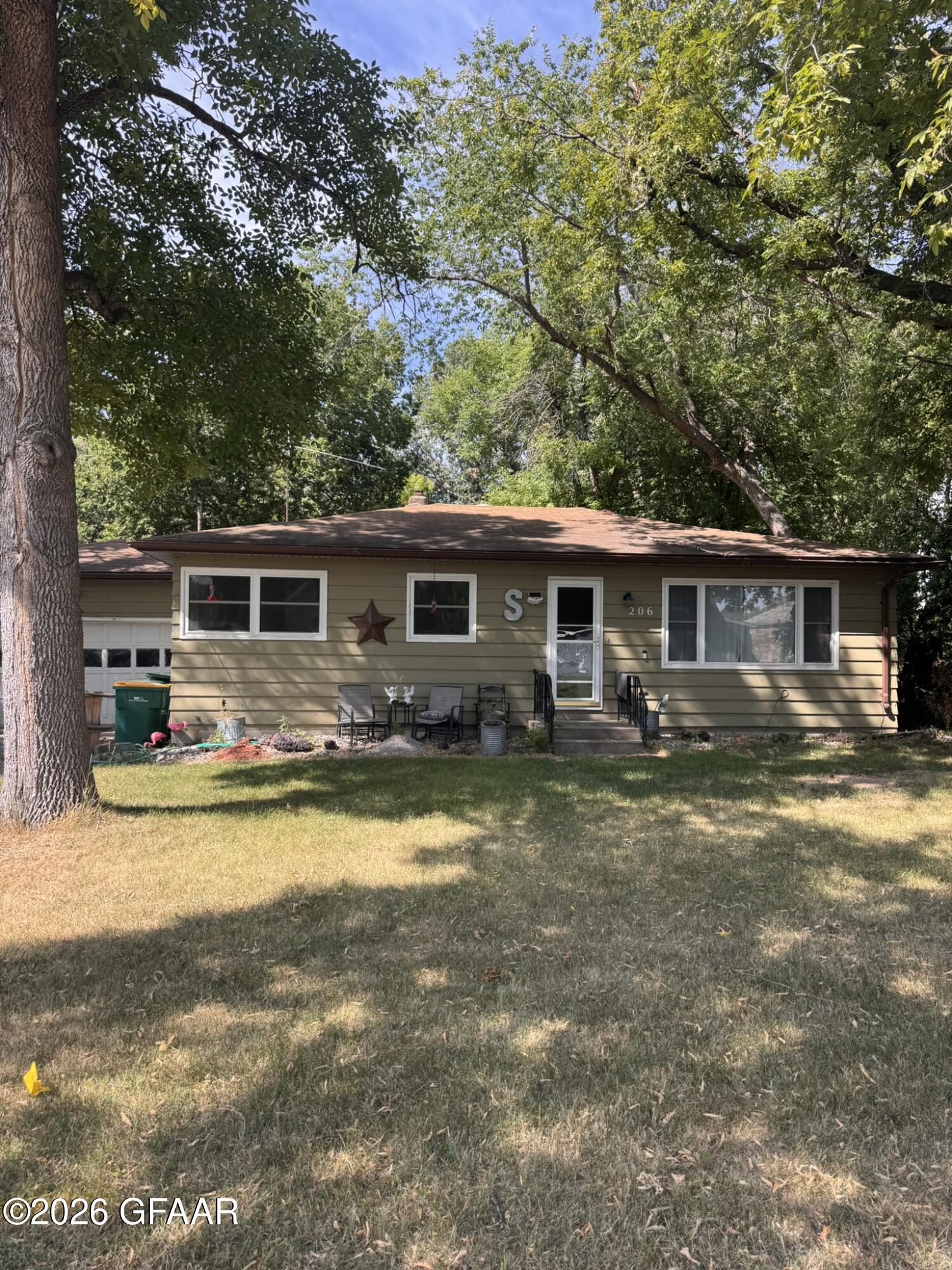 main property photo 0