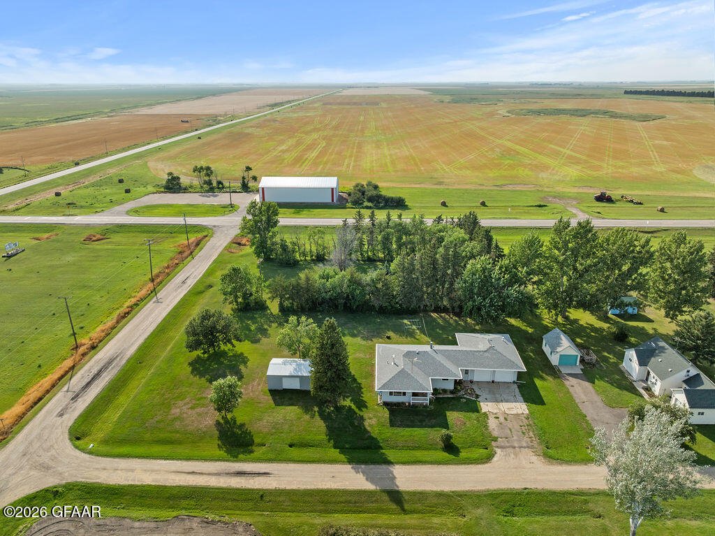 main property photo 11