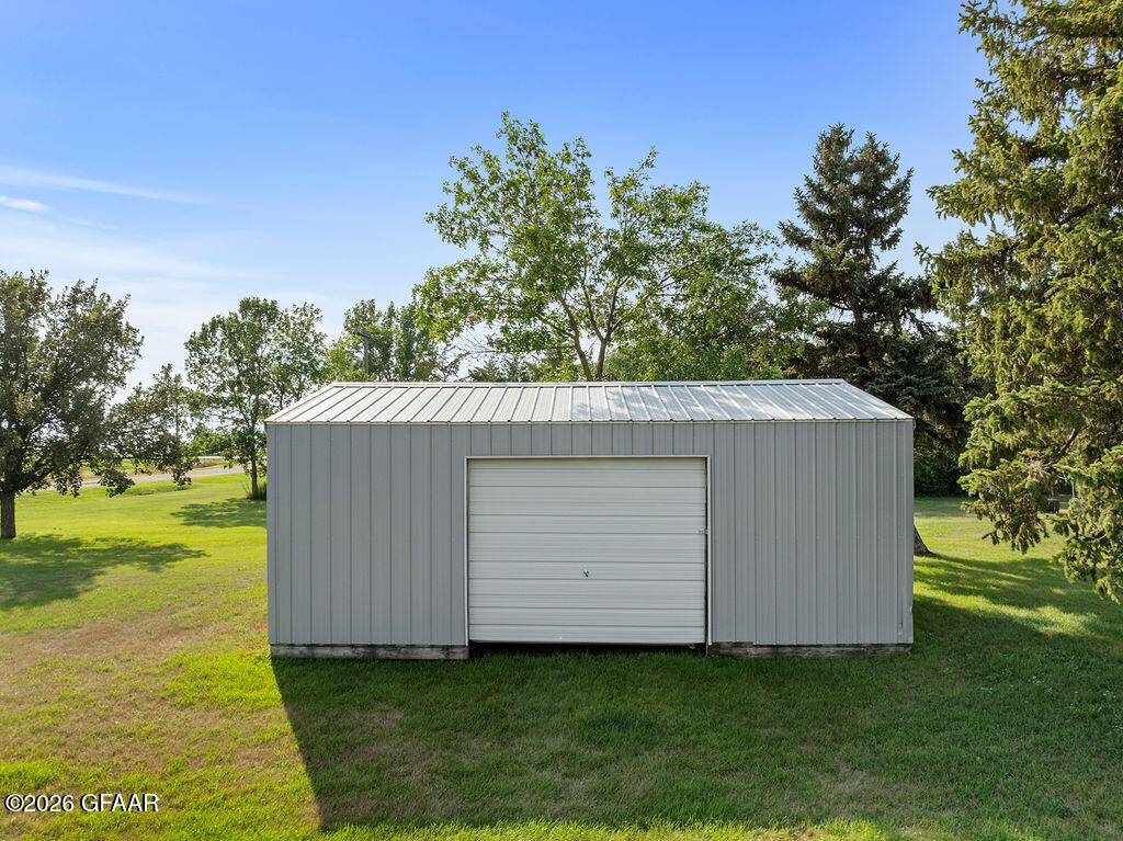 main property photo 9