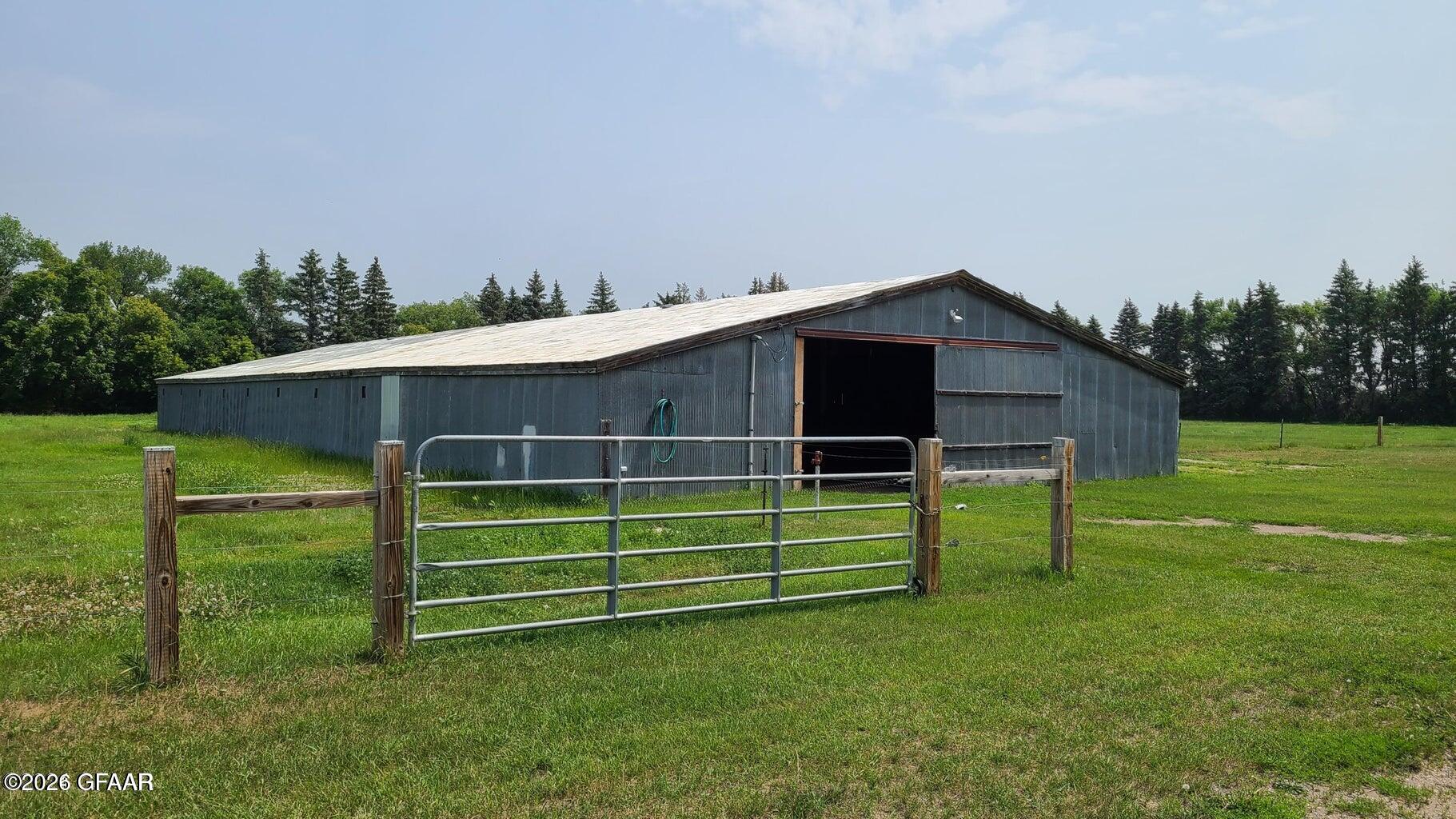 main property photo 13