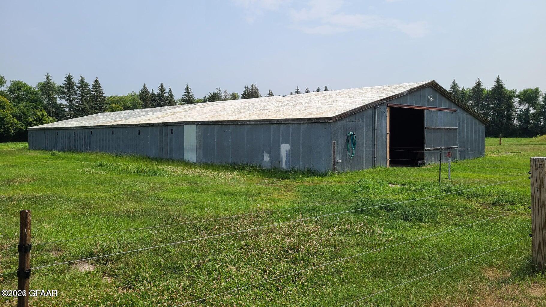 main property photo 14