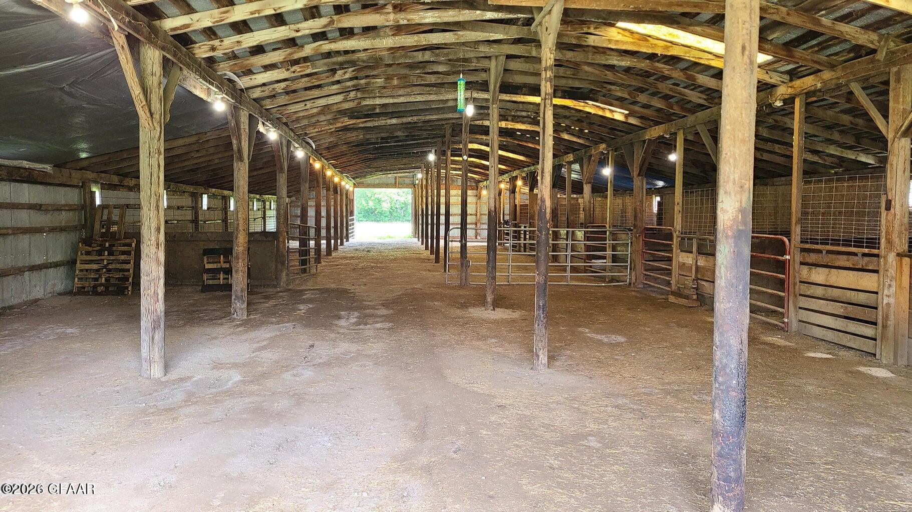 main property photo 19