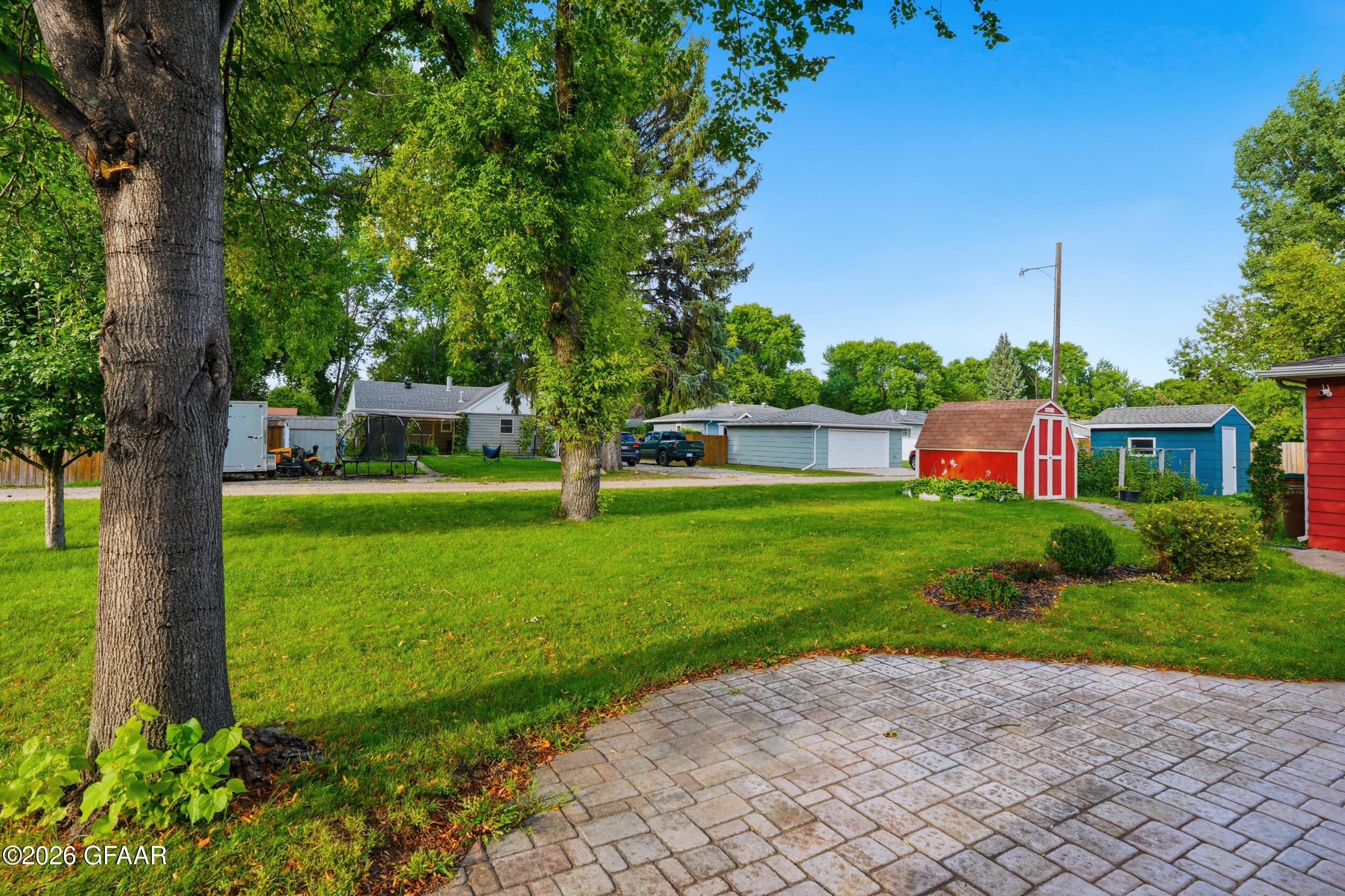 main property photo 30