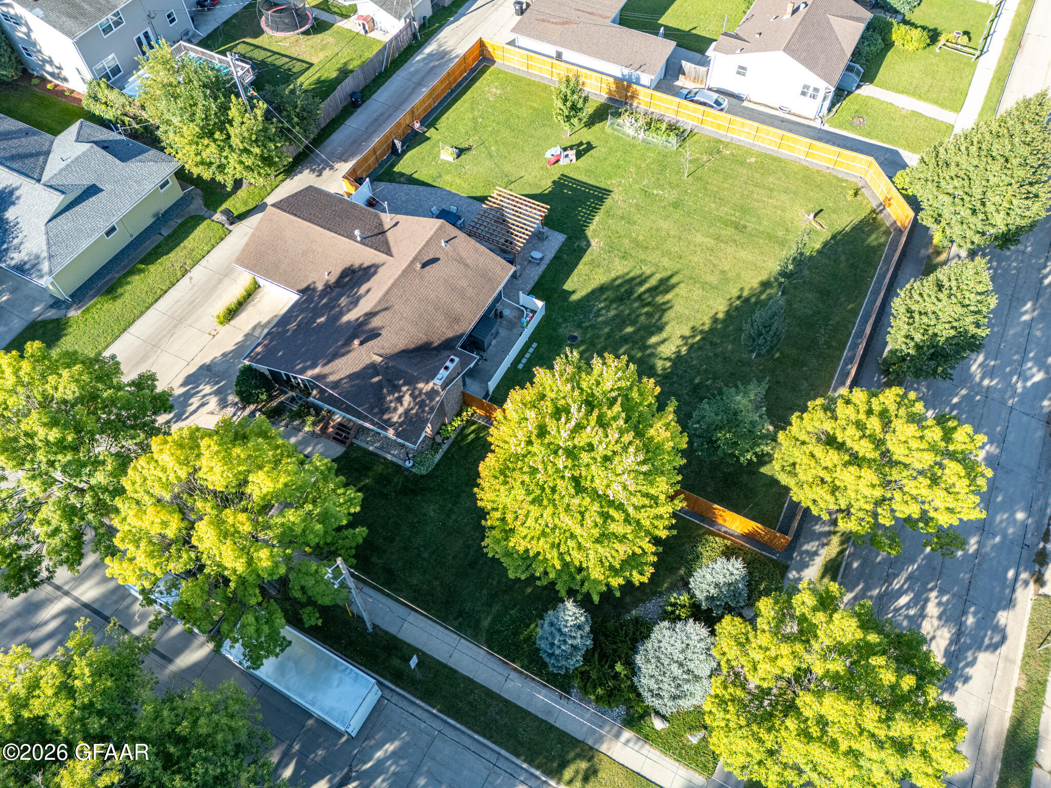 main property photo 33