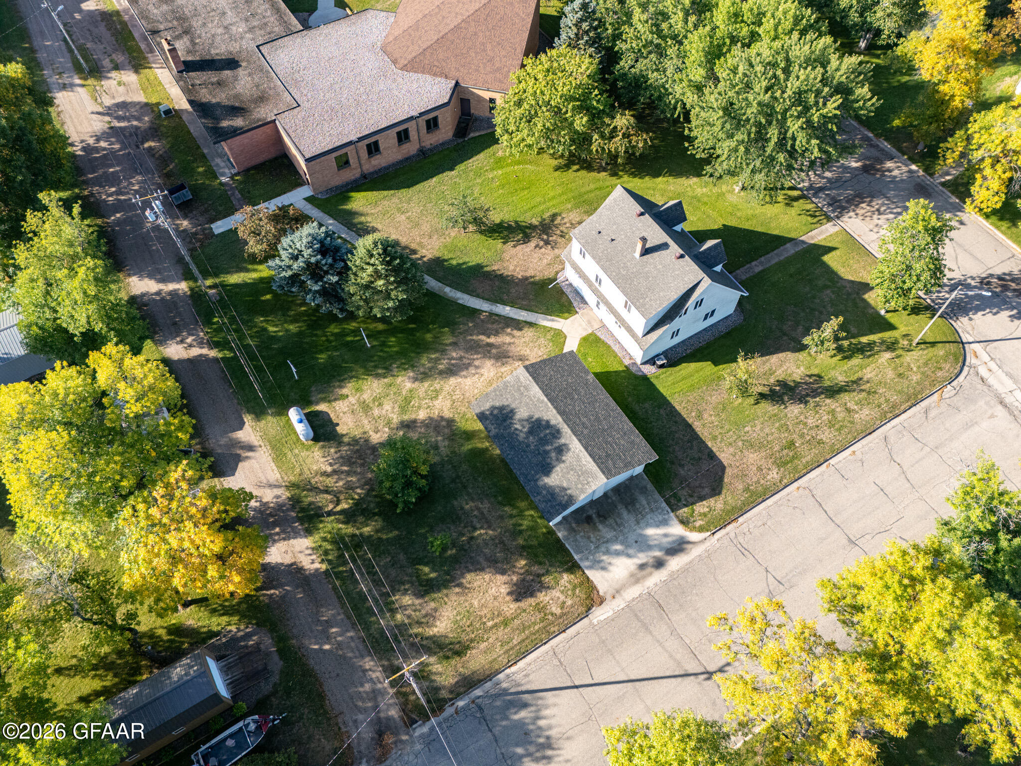 main property photo 36