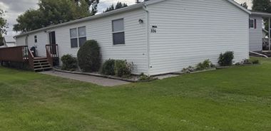 image of property with 4 Bed | 2 Bath | 2,052 Sqft
