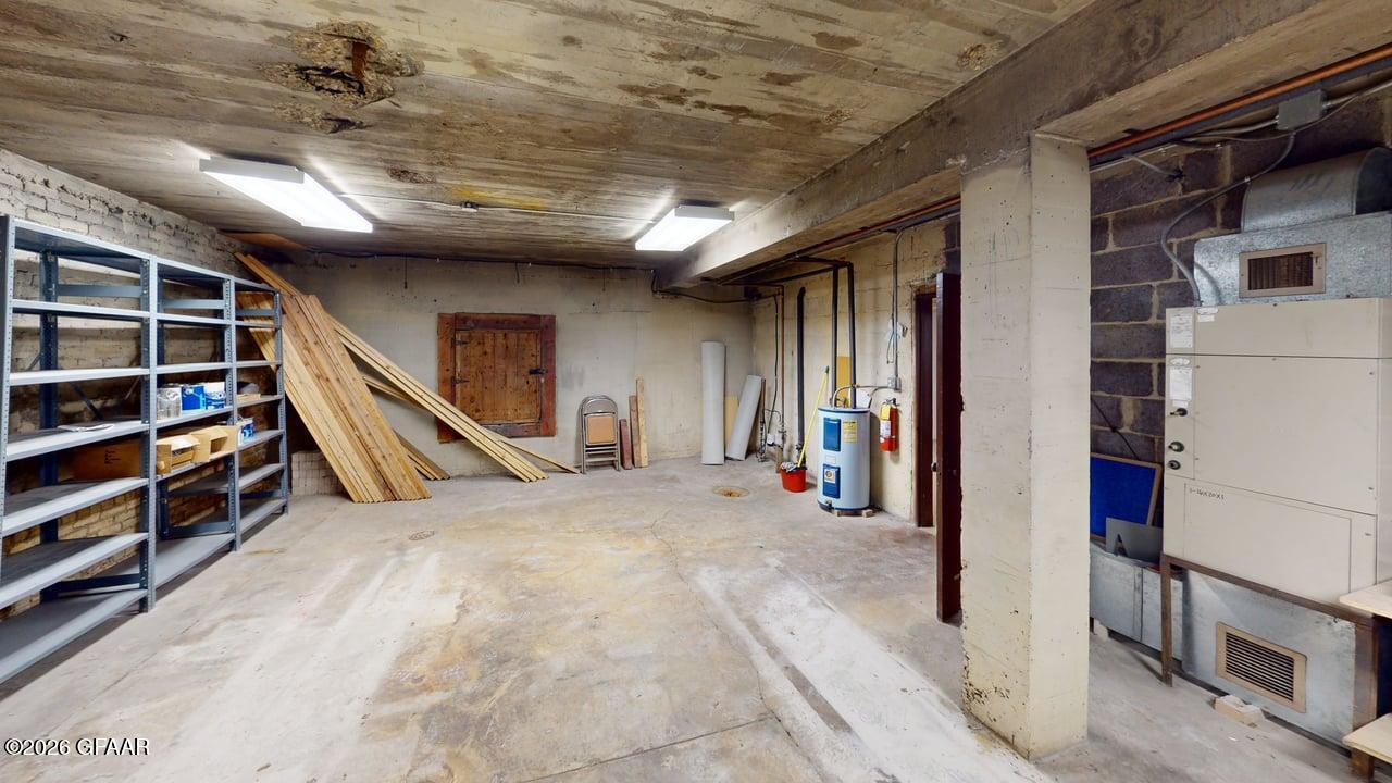 main property photo 23